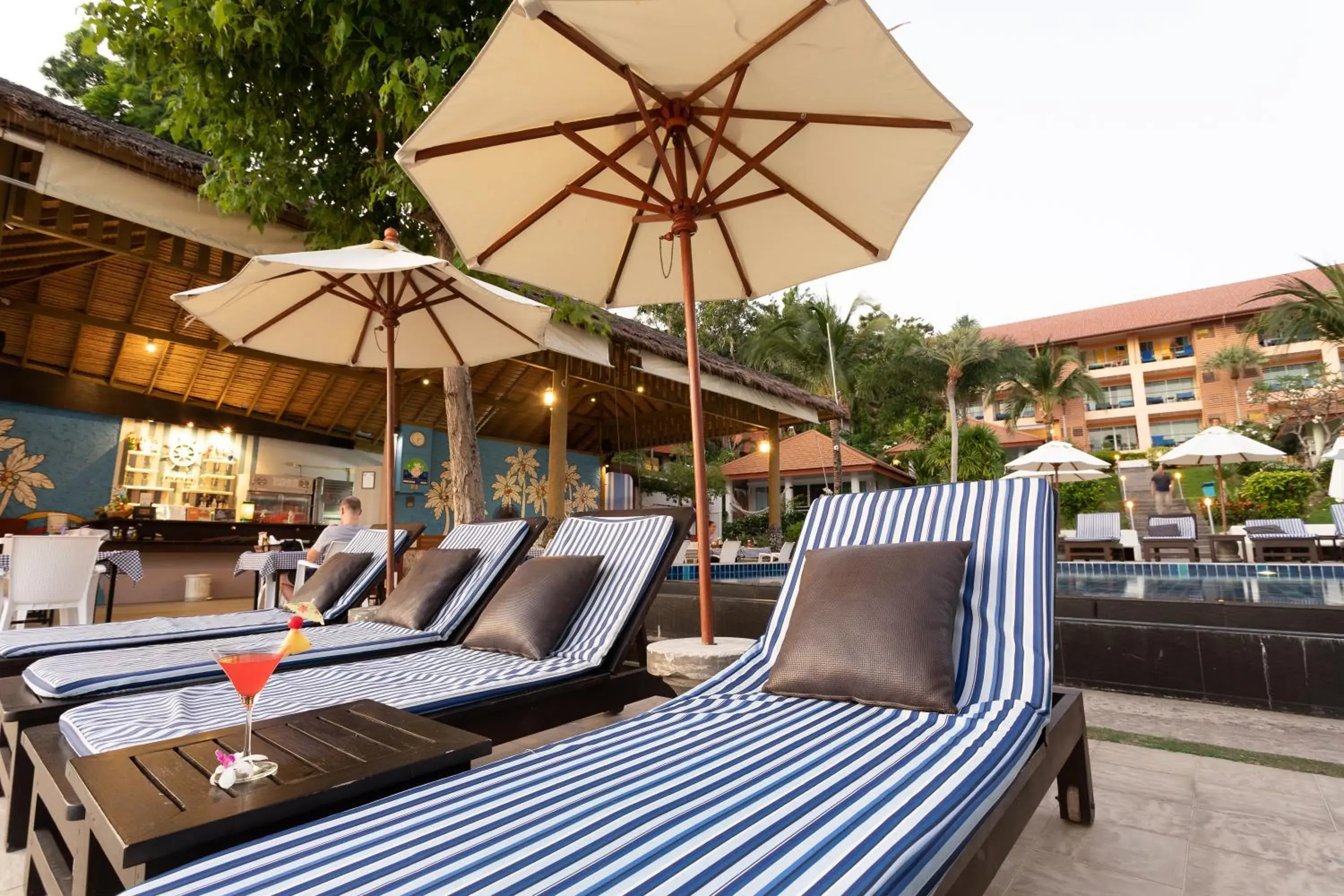 Swimming pool in Palm Coco Mantra Swimming pool in Palm Coco Mantra