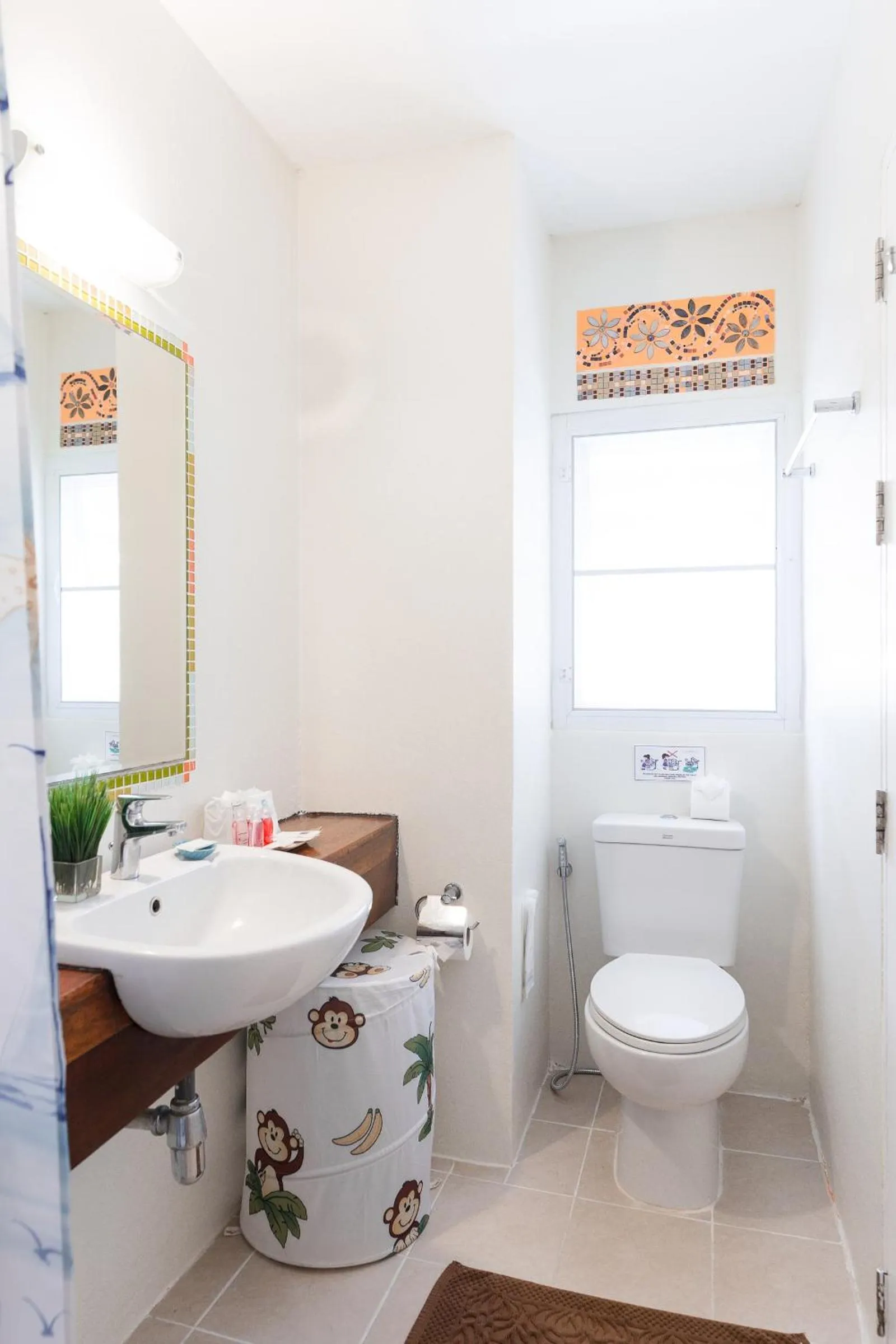 Shower in Palm Coco Mantra