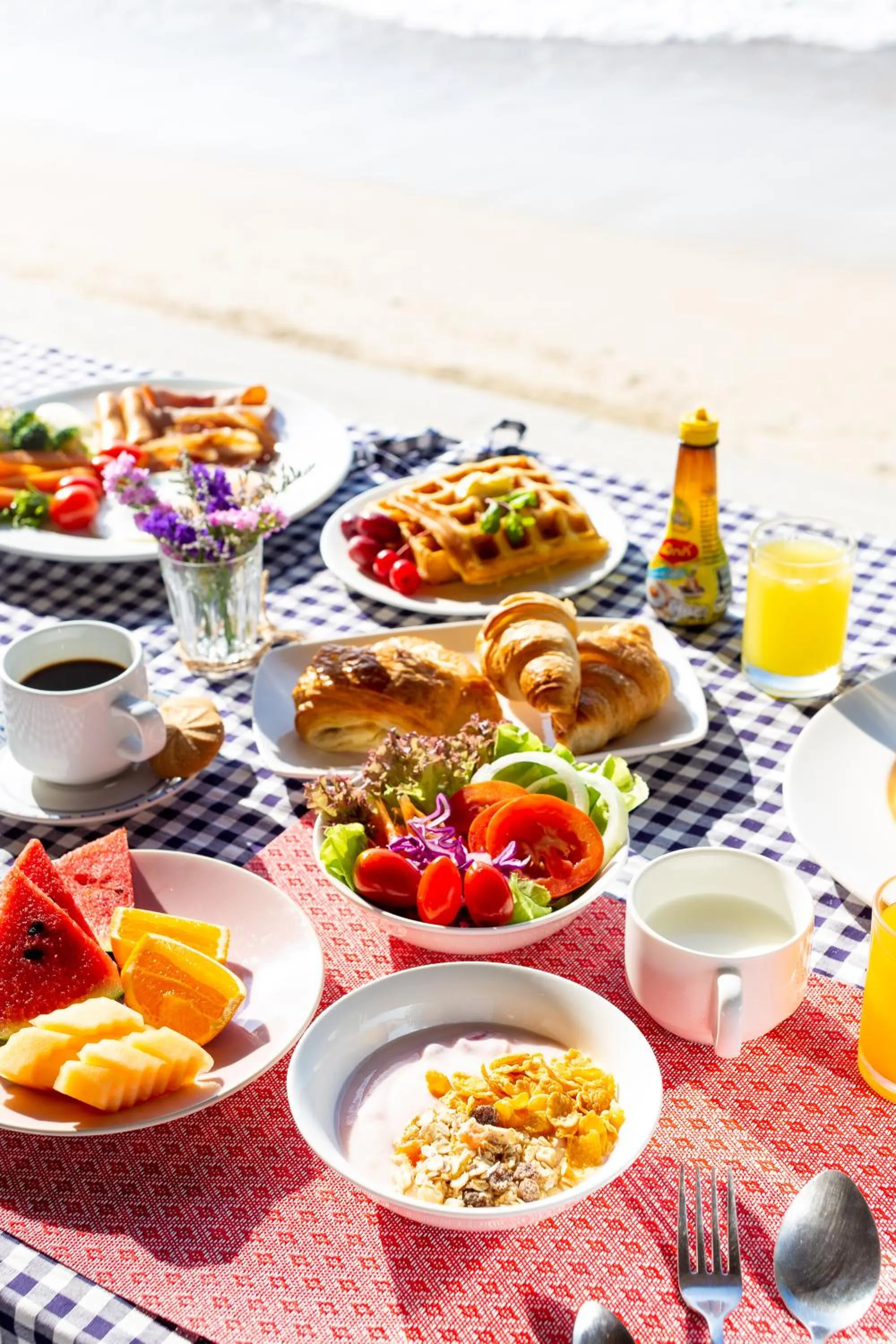 Restaurant/places to eat in Palm Coco Mantra