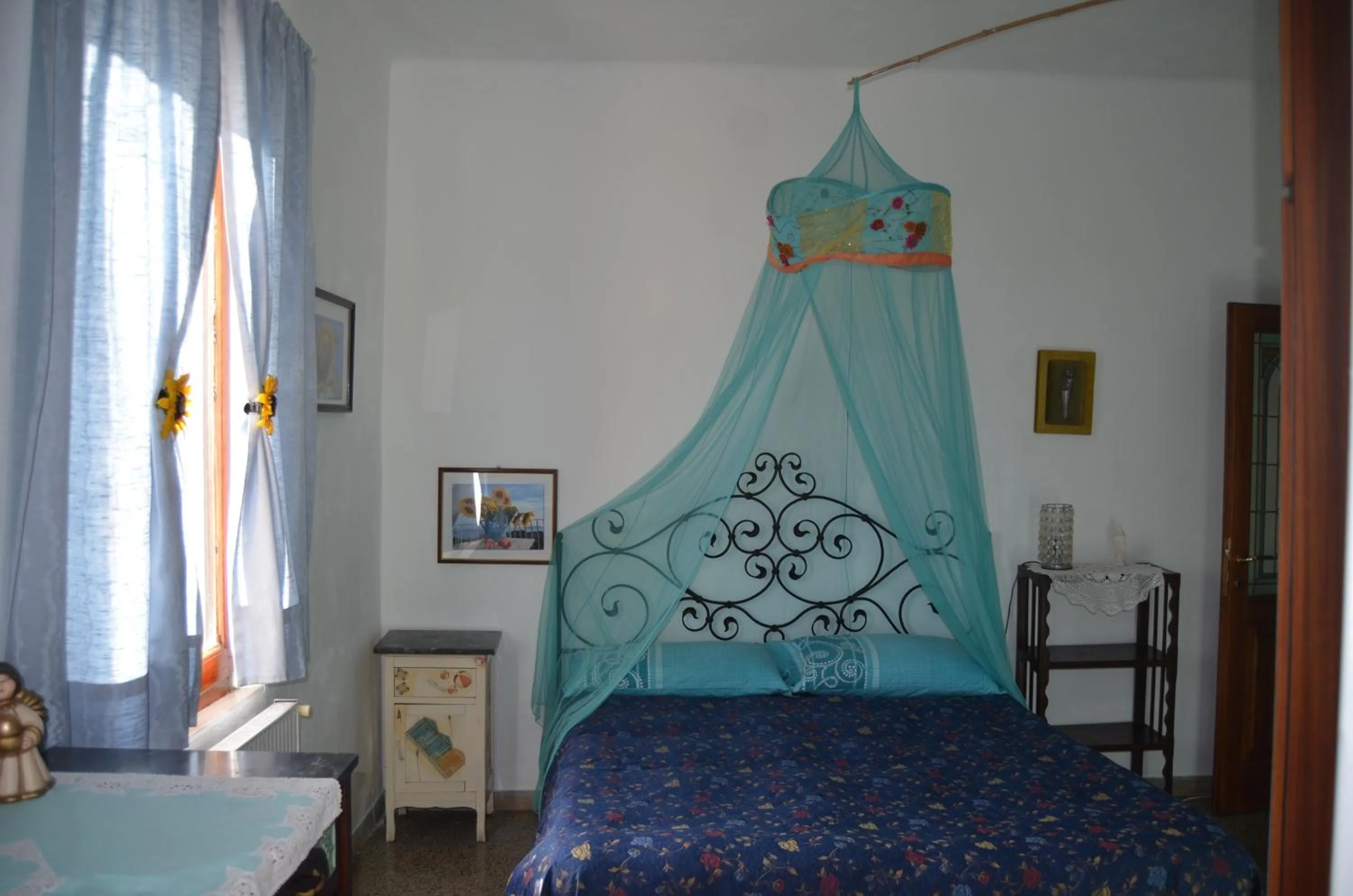 Bedroom in LA CASTELLANA Una Finestra sul Mare- Air Conditioned