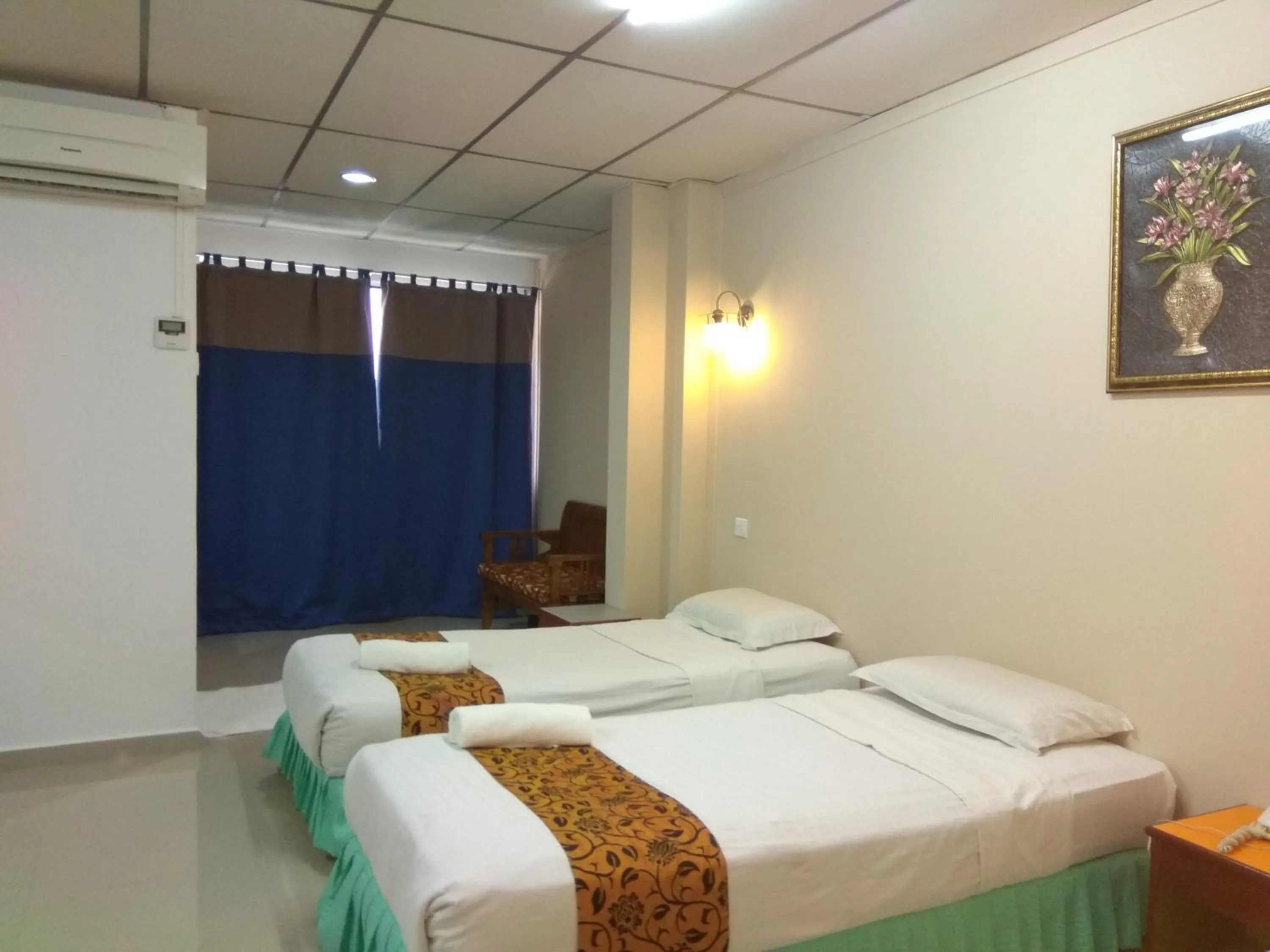 Bed in Hotel K T Mutiara