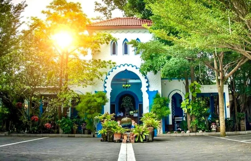 Baanmontra Beach Resort - Bankrut