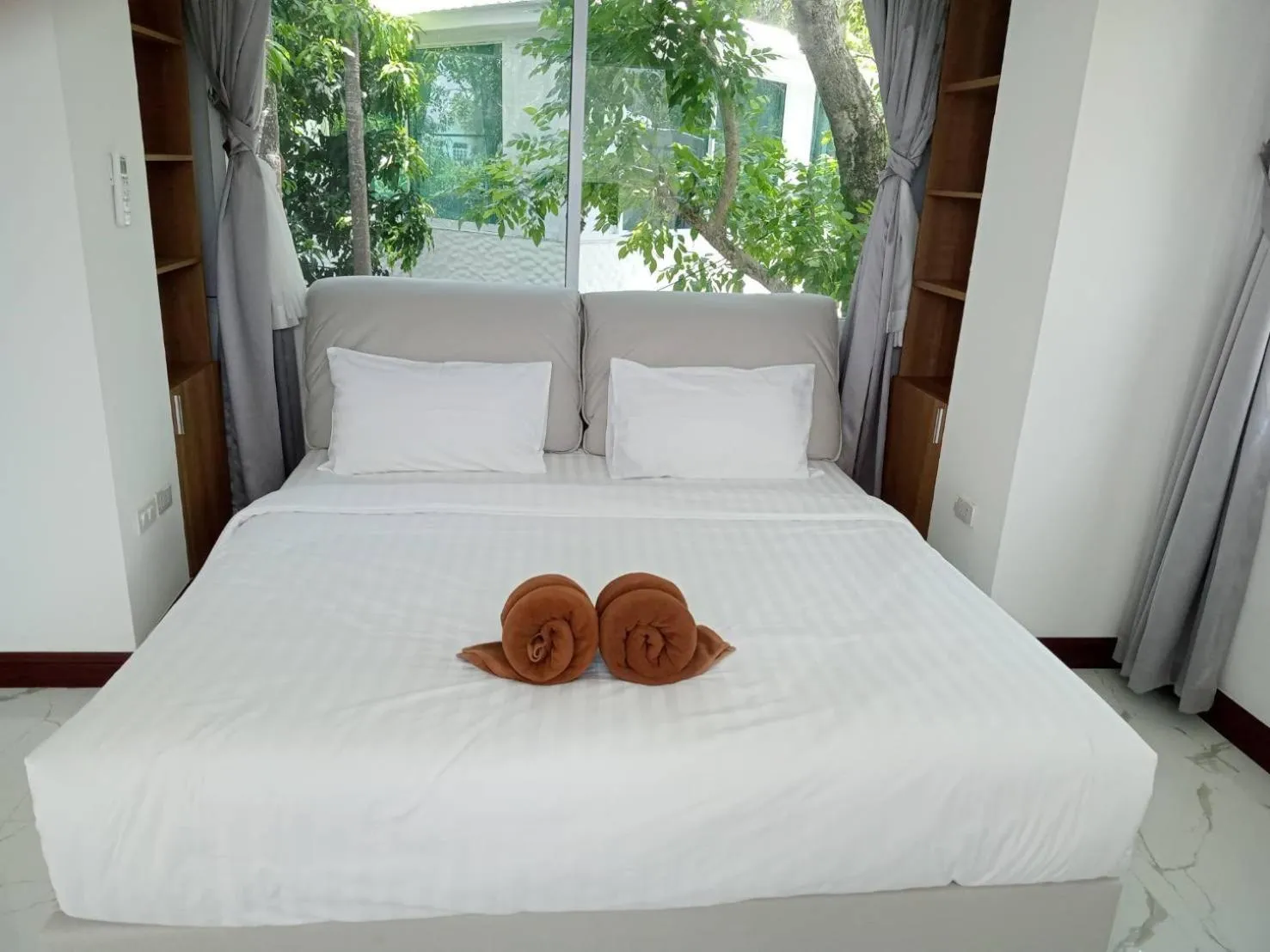 Bed in Baanmontra Beach Resort - Bankrut