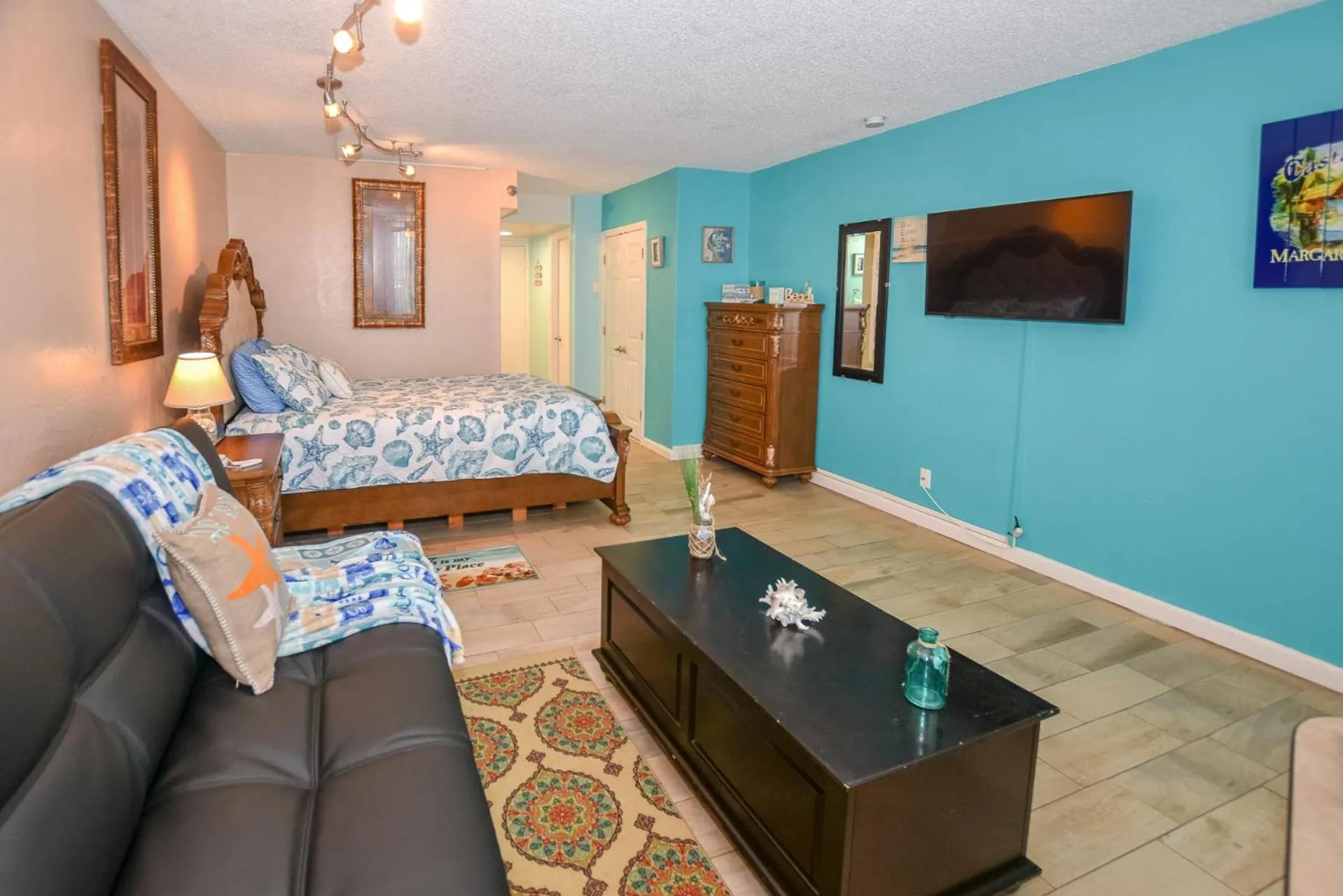 TV and multimedia in Daytona Beach studio condo with beautiful Ocean view