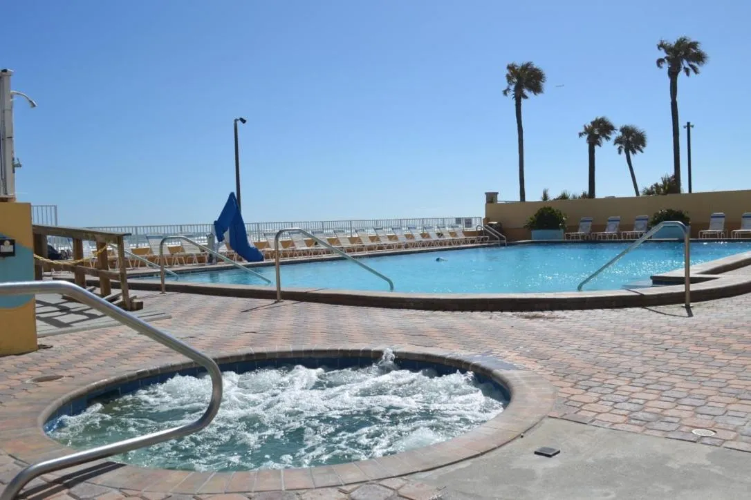 Beach in Daytona Beach studio condo with beautiful Ocean view
