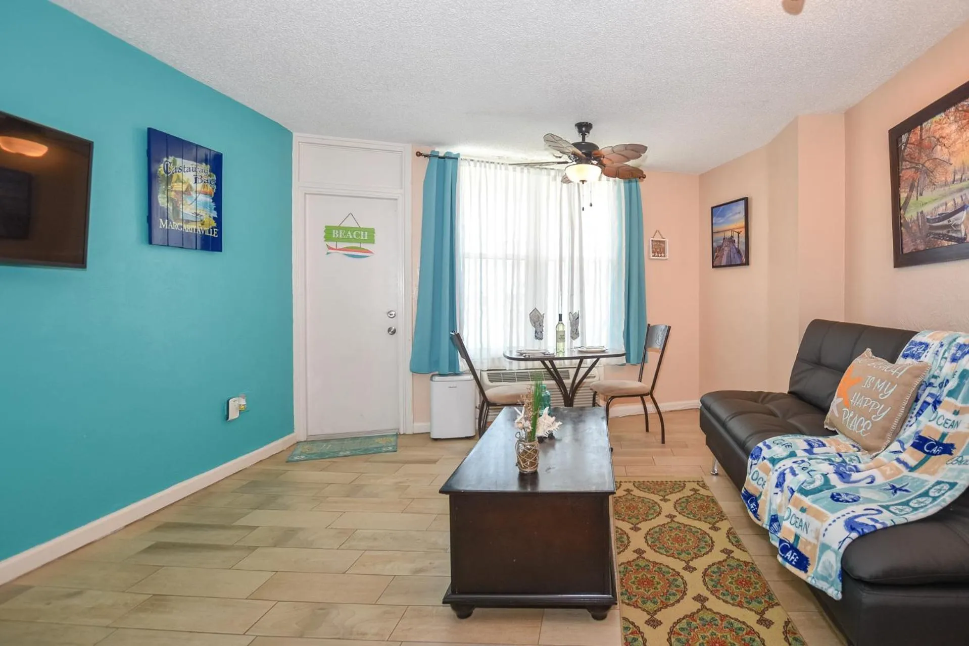Living room in Daytona Beach studio condo with beautiful Ocean view