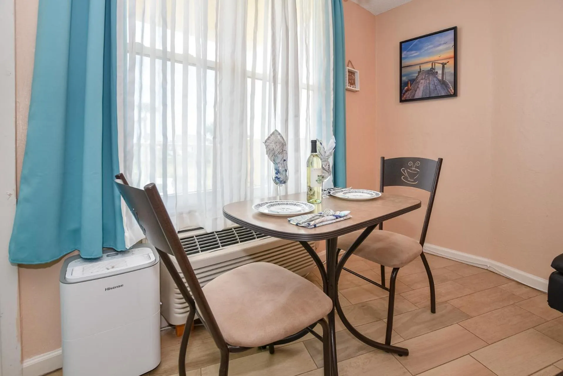 Living room in Daytona Beach studio condo with beautiful Ocean view