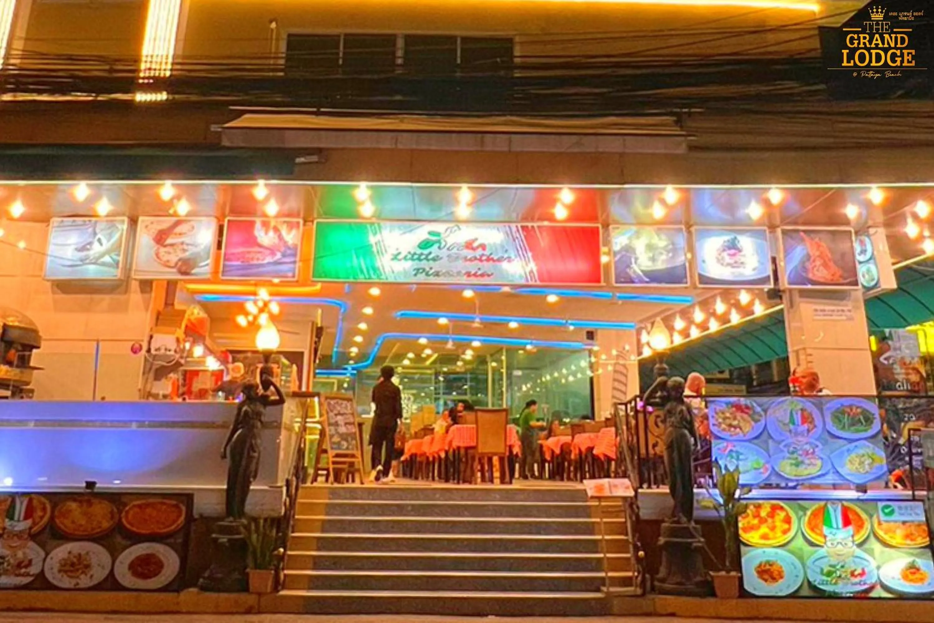 Restaurant/places to eat in The Grand Lodge Pattaya