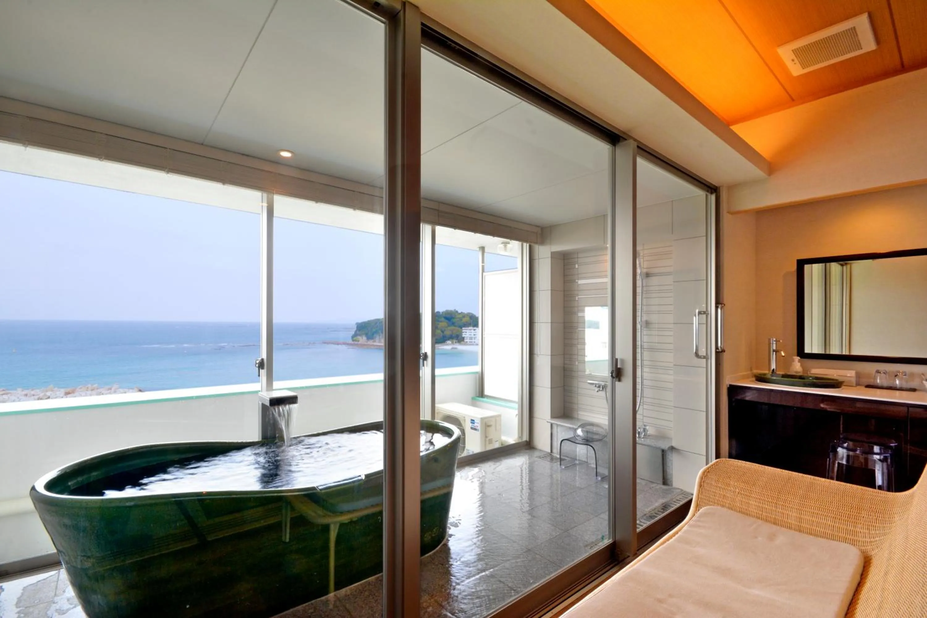 Bed in Hotel Sanrakuso