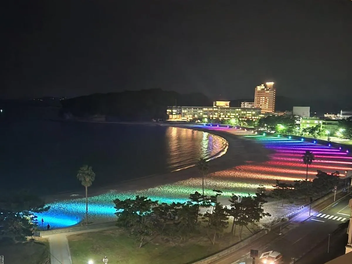 Night in Hotel Sanrakuso