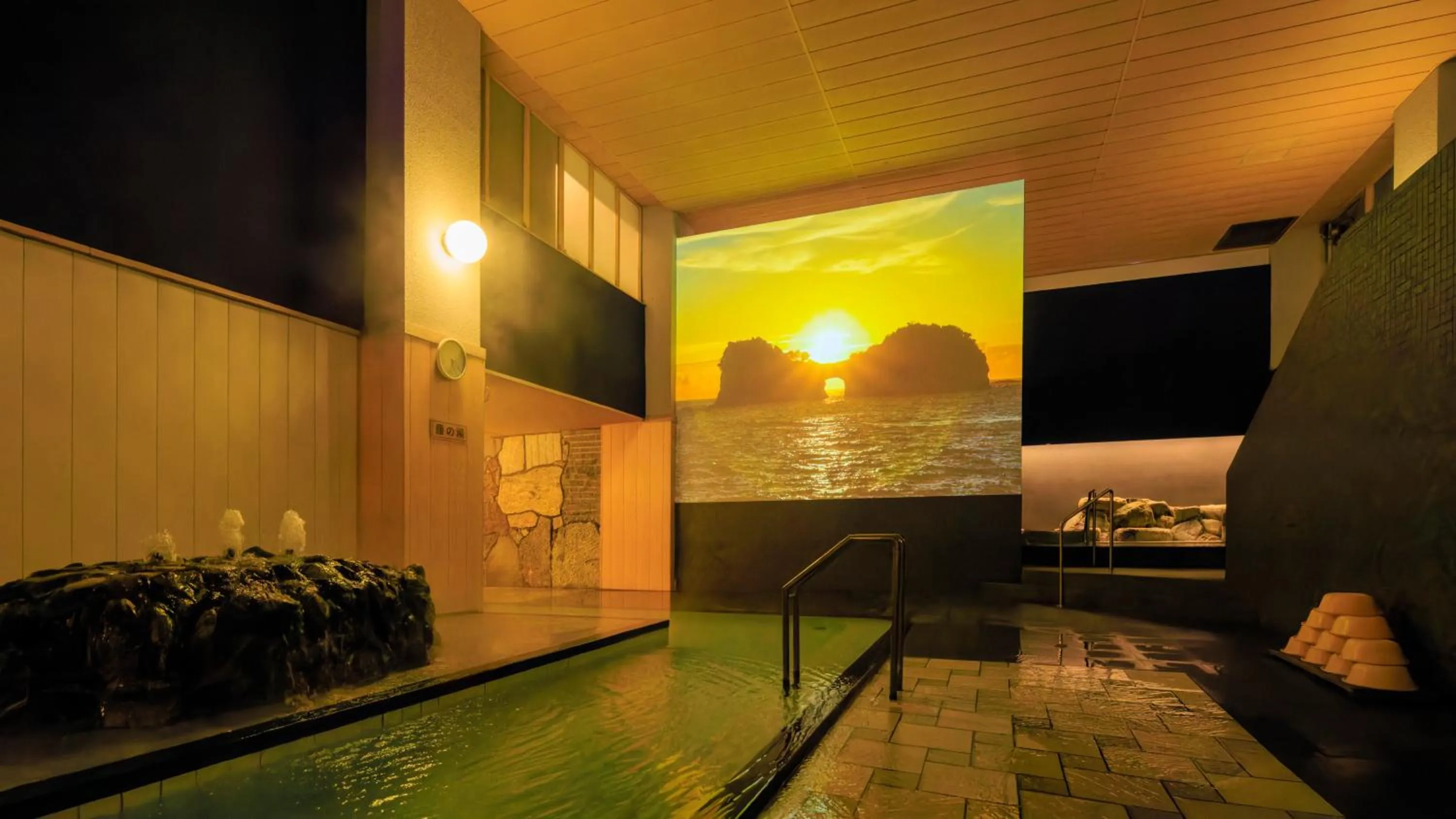 TV and multimedia in Hotel Sanrakuso