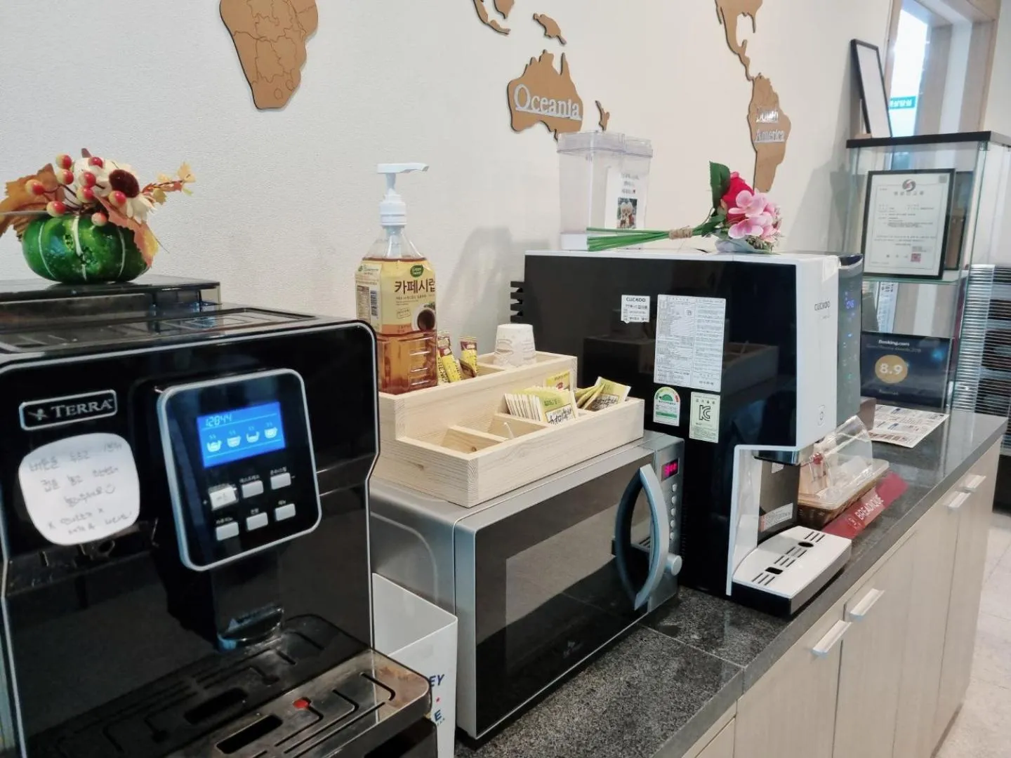 Restaurant/places to eat in Raemian