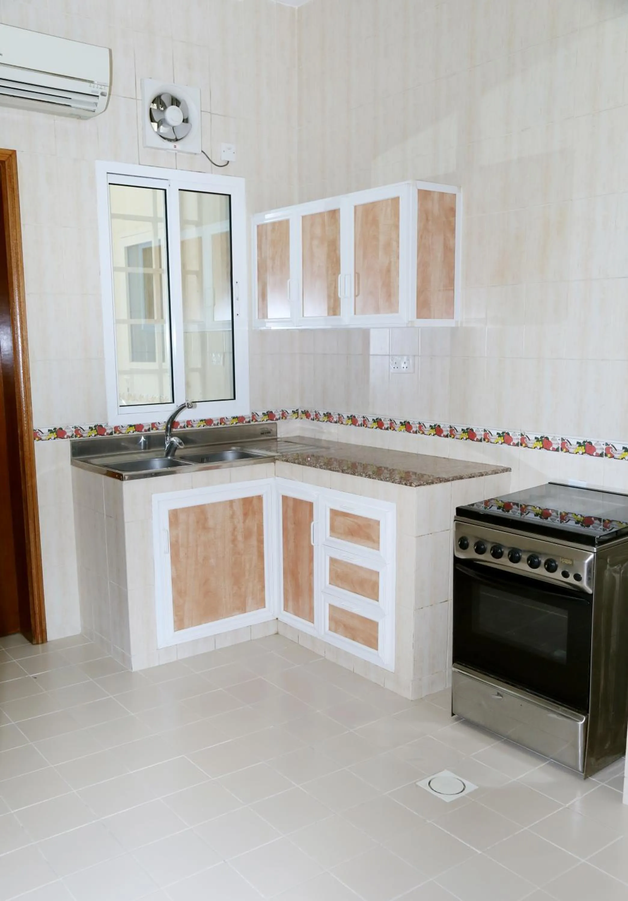 Kitchen or kitchenette in Atlas Hotel Apartments