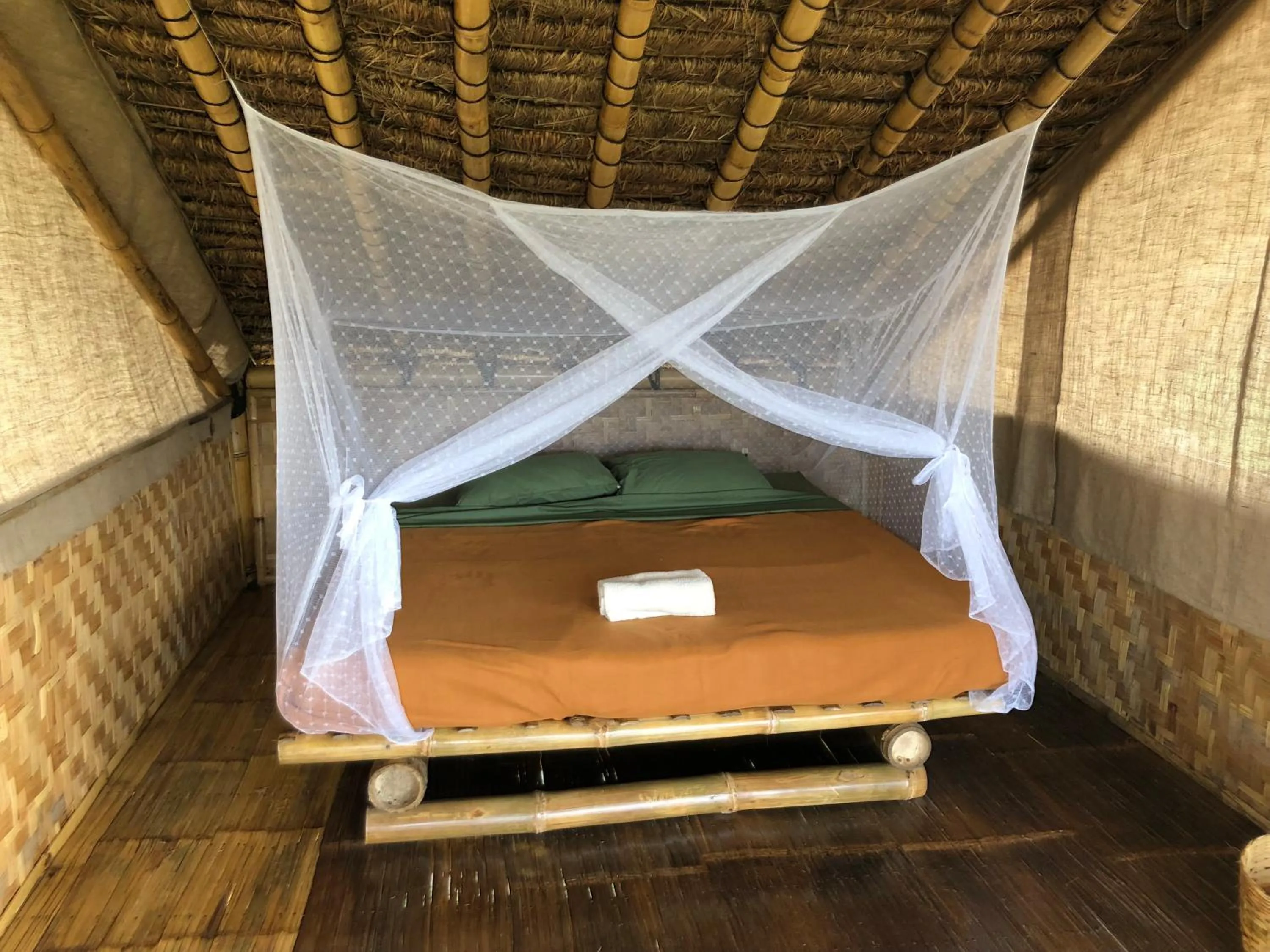 Bed in Bamboo & B
