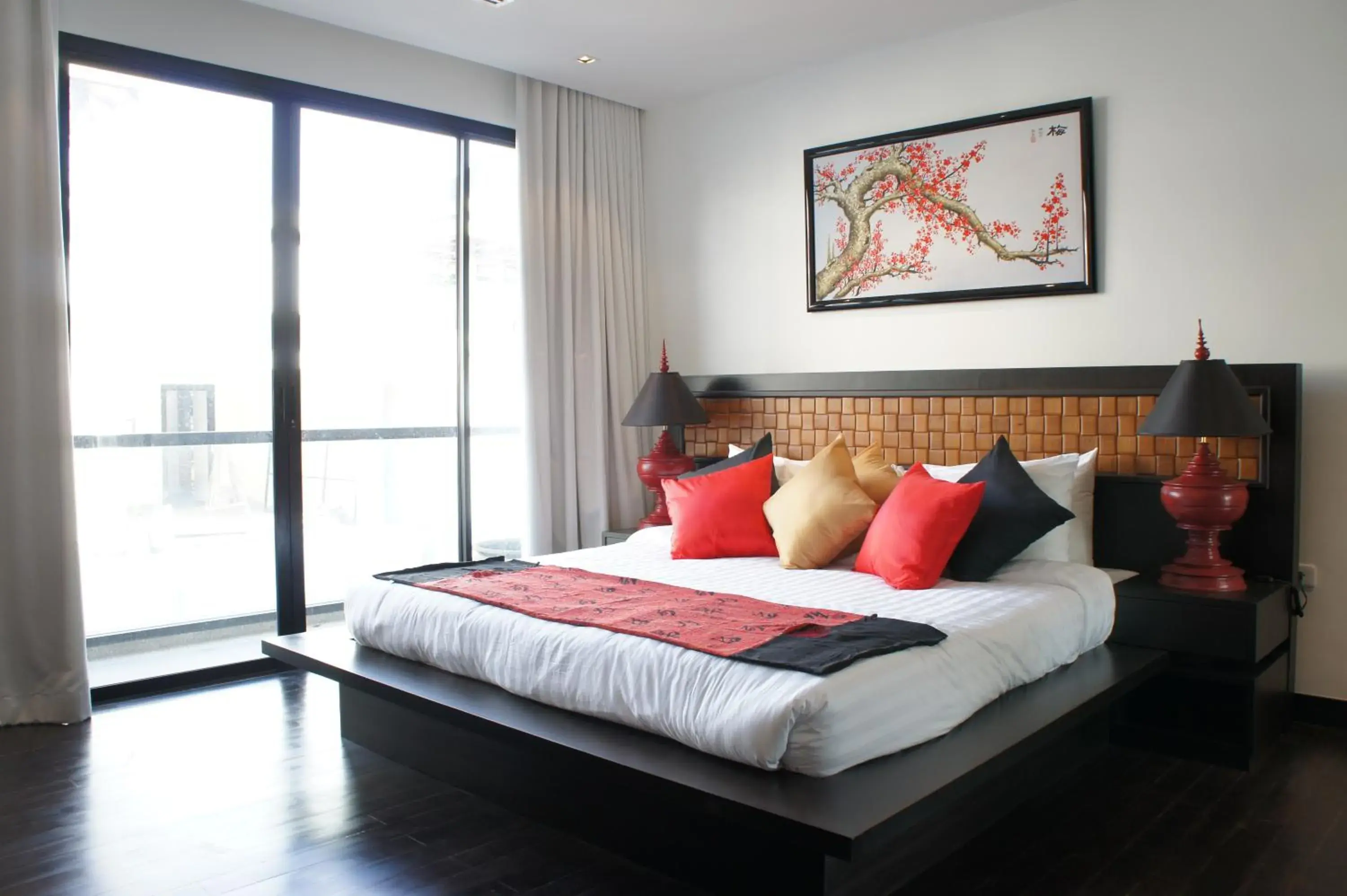 Bed in By The Lake Villas Bed in By The Lake Villas