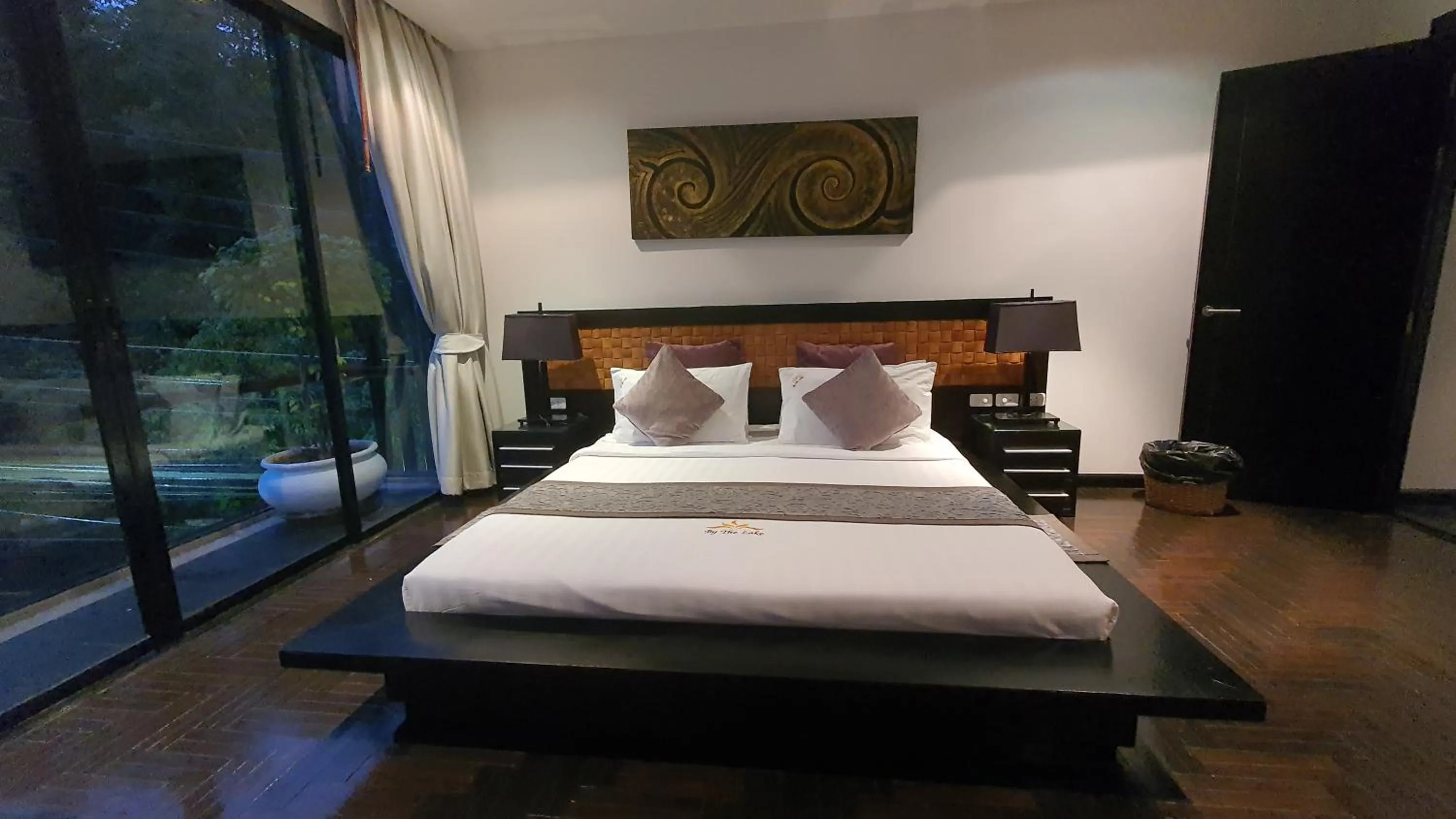 Bed in By The Lake Villas