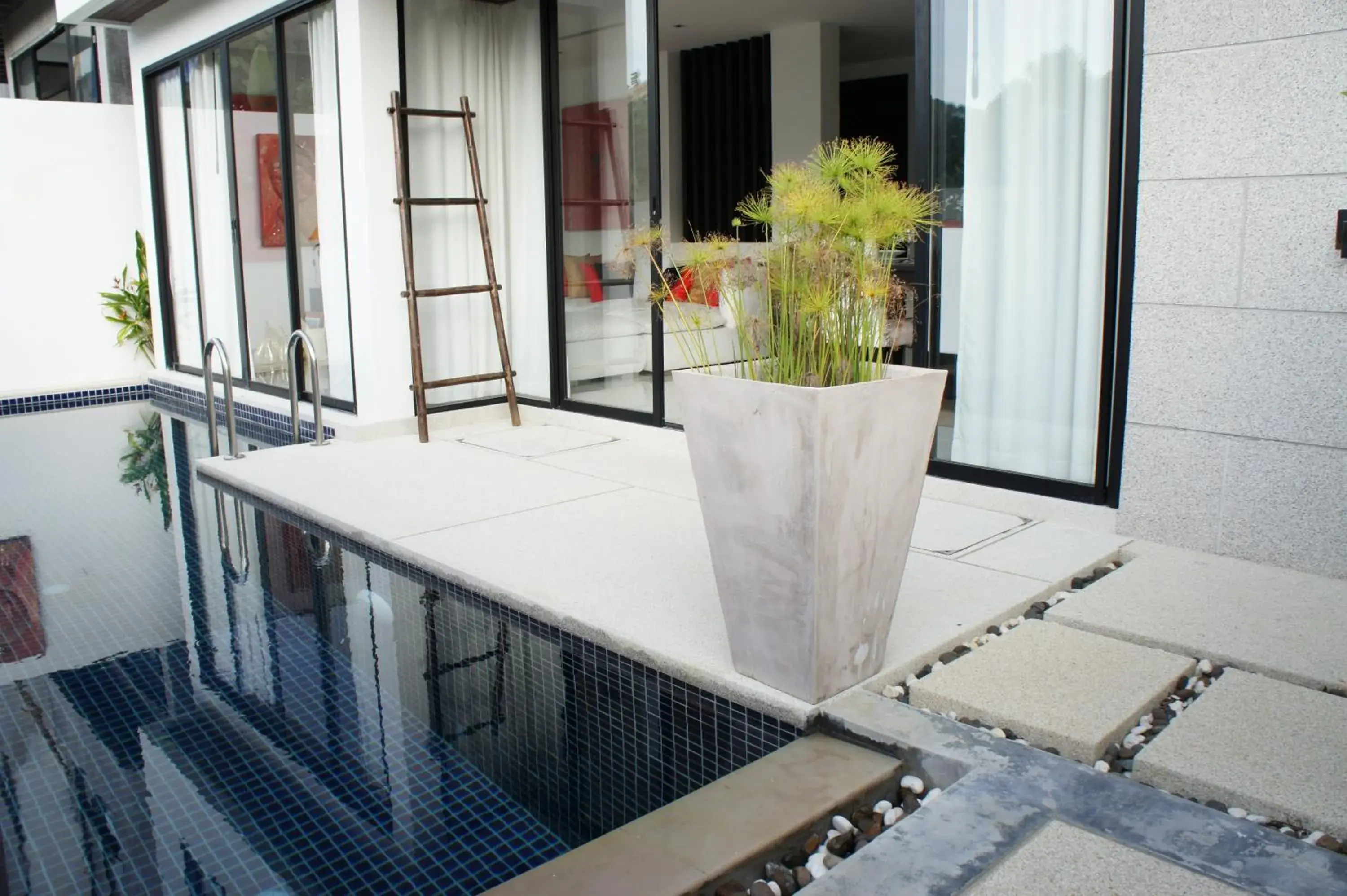 Swimming pool in By The Lake Villas Swimming pool in By The Lake Villas