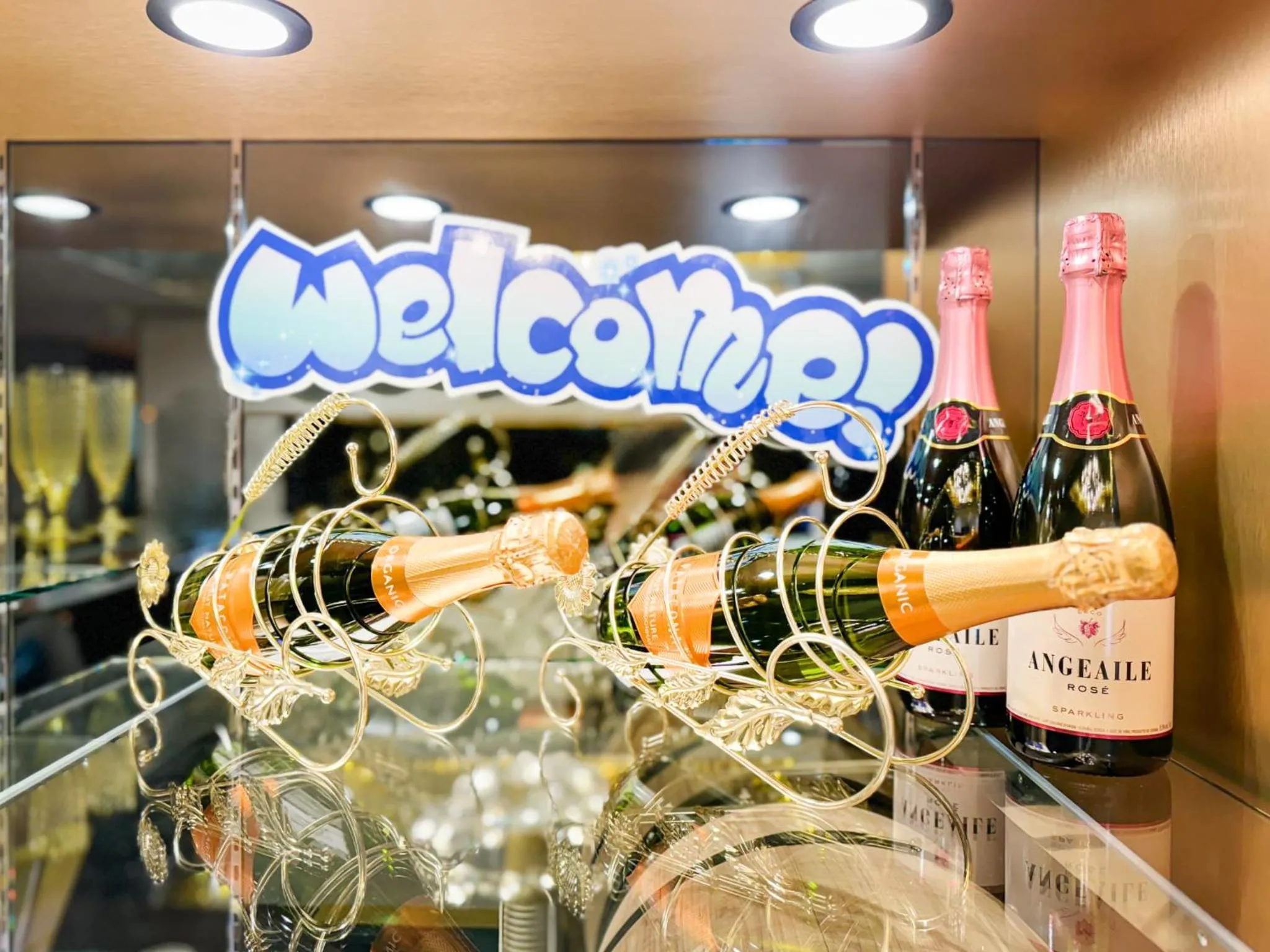 Drinks in Hotel Rocks