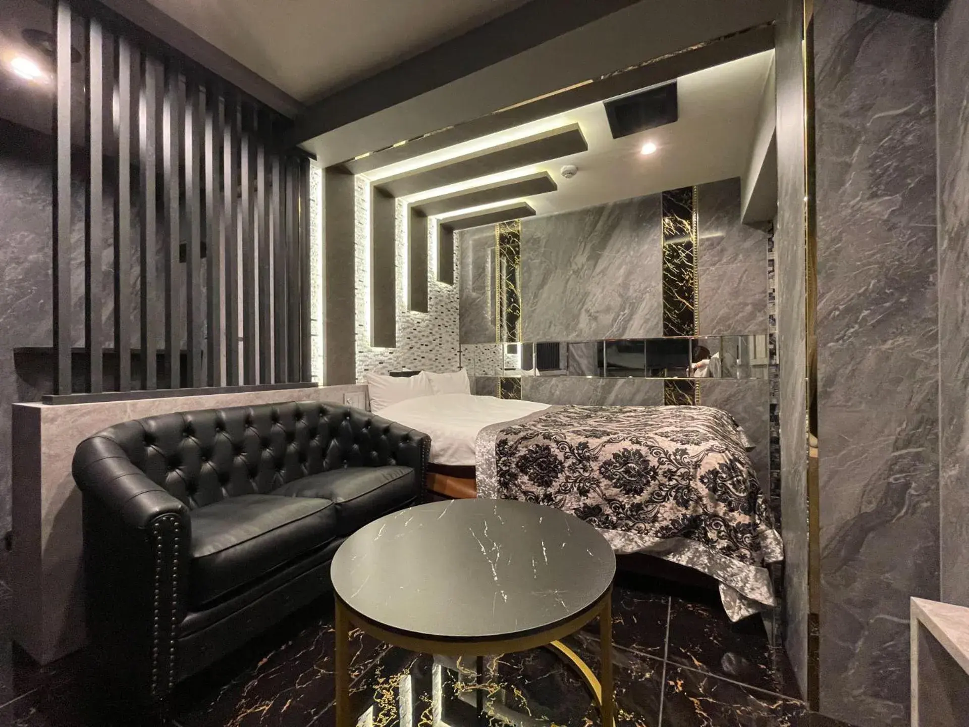 Bed in Hotel Rocks Bed in Hotel Rocks