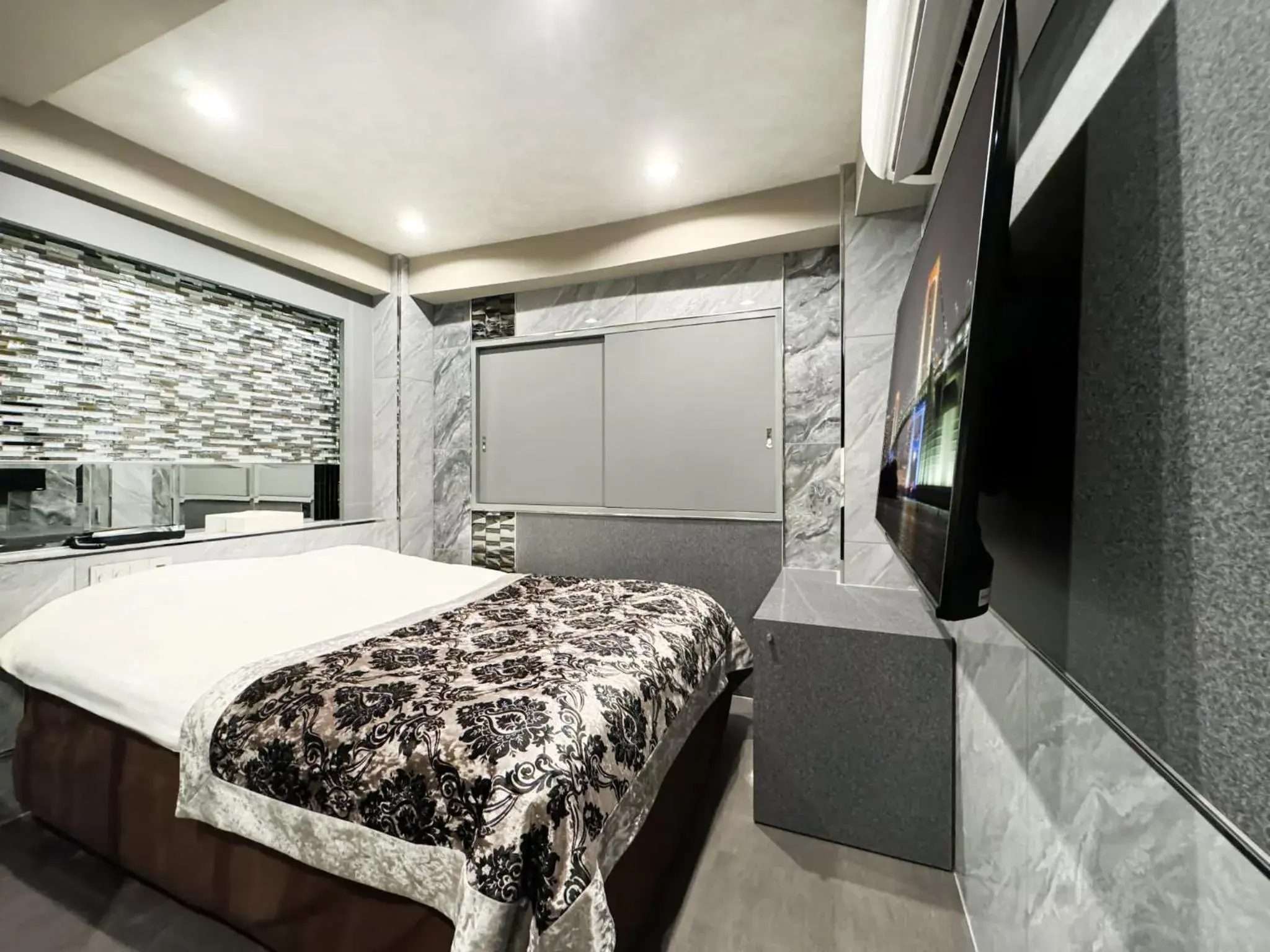 Bed in Hotel Rocks Bed in Hotel Rocks