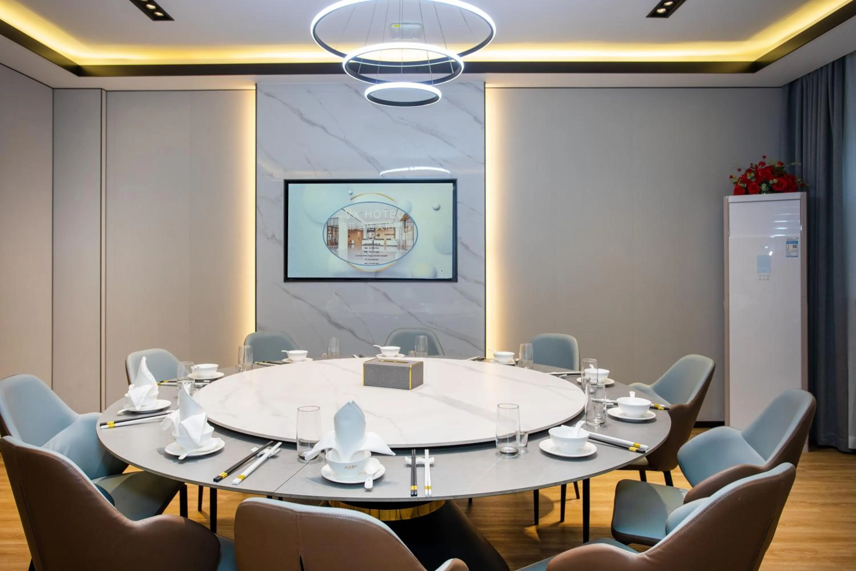 Restaurant/places to eat in VX Hotel Shanghai Yixian Road Dabaishu