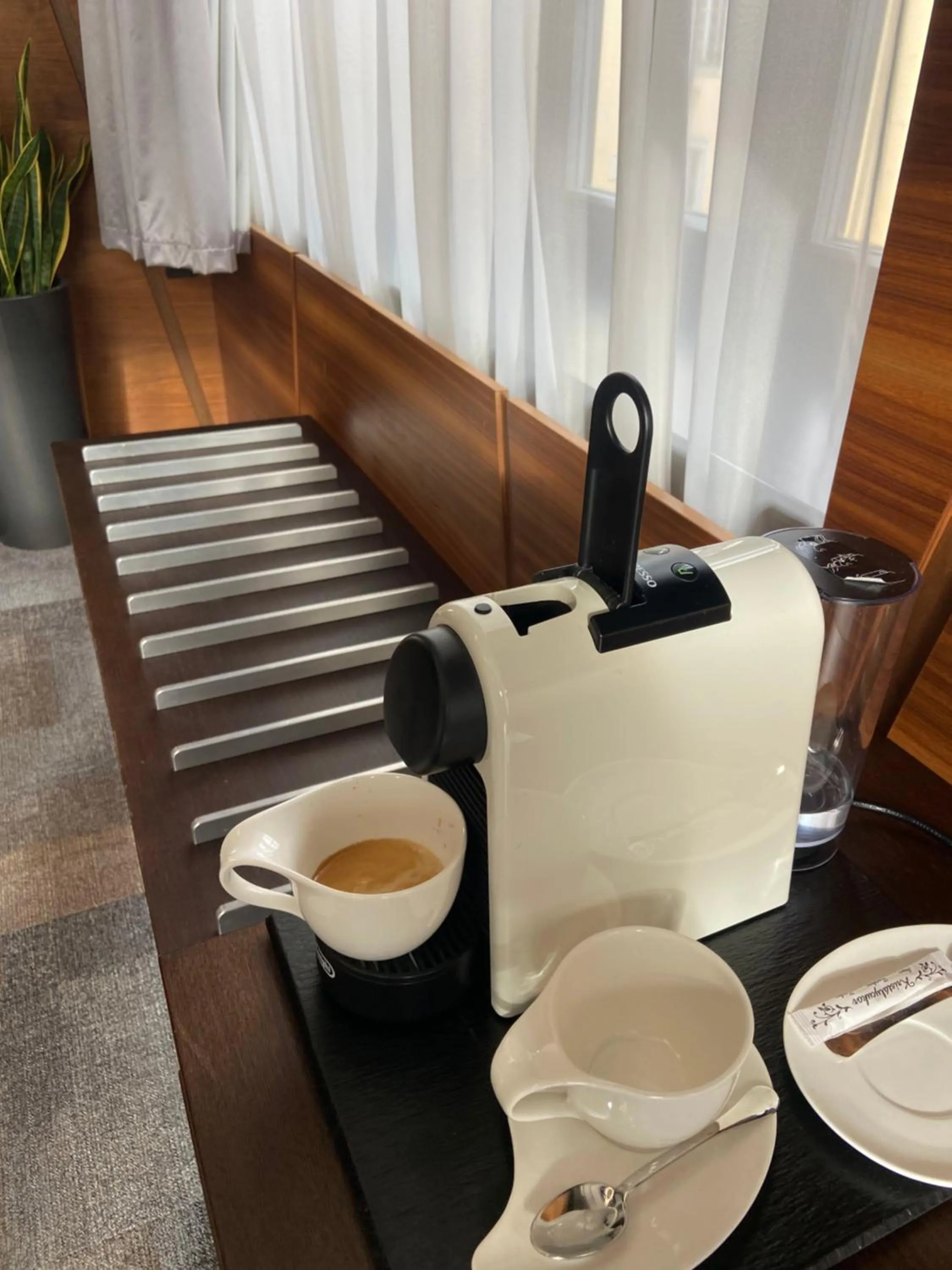 Coffee/tea facilities in Artis Boutique Hotel