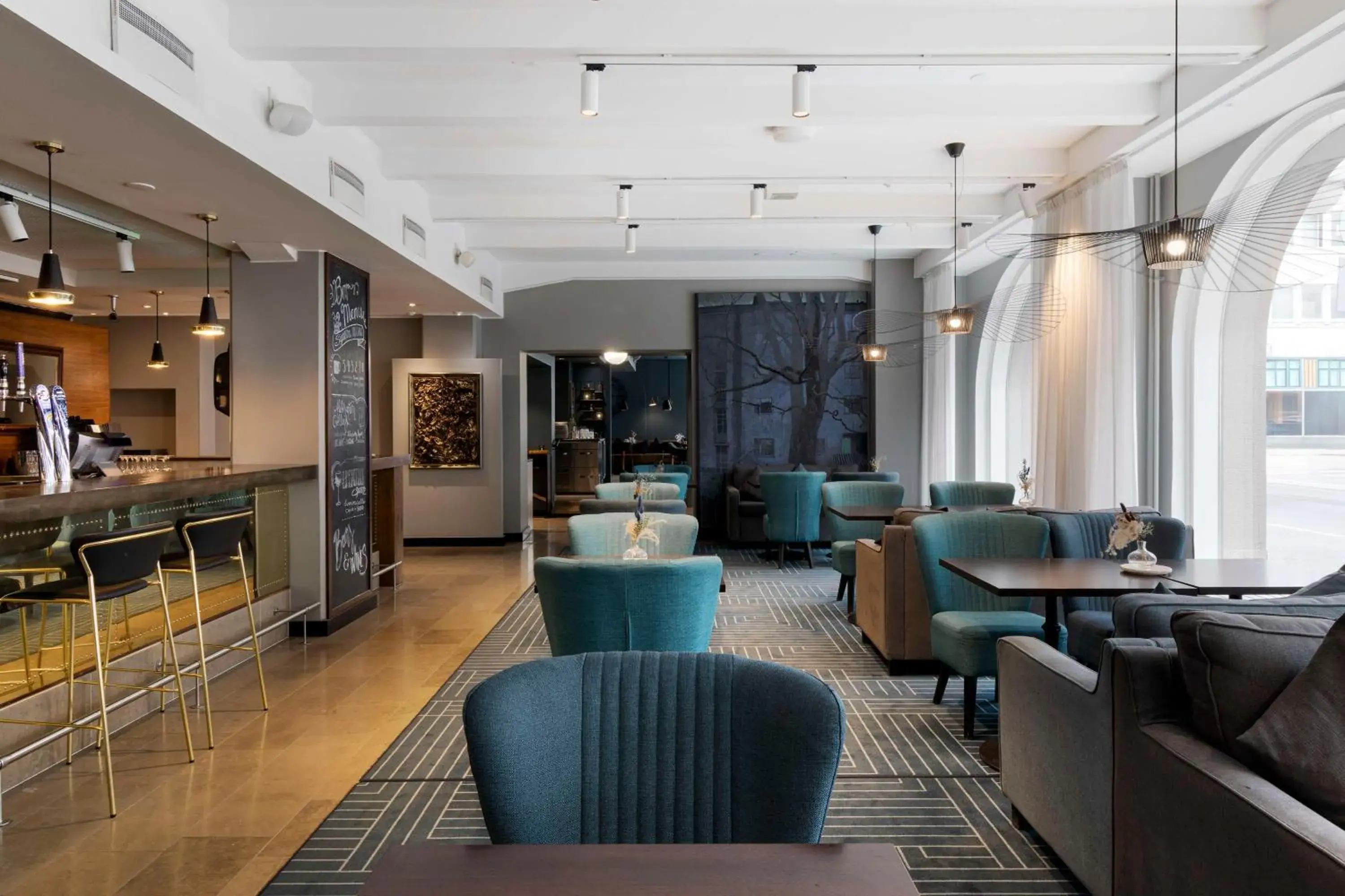 Lounge or bar in Radisson Blu Aleksanteri Hotel, Helsinki Lounge or bar in Radisson Blu Aleksanteri Hotel, Helsinki