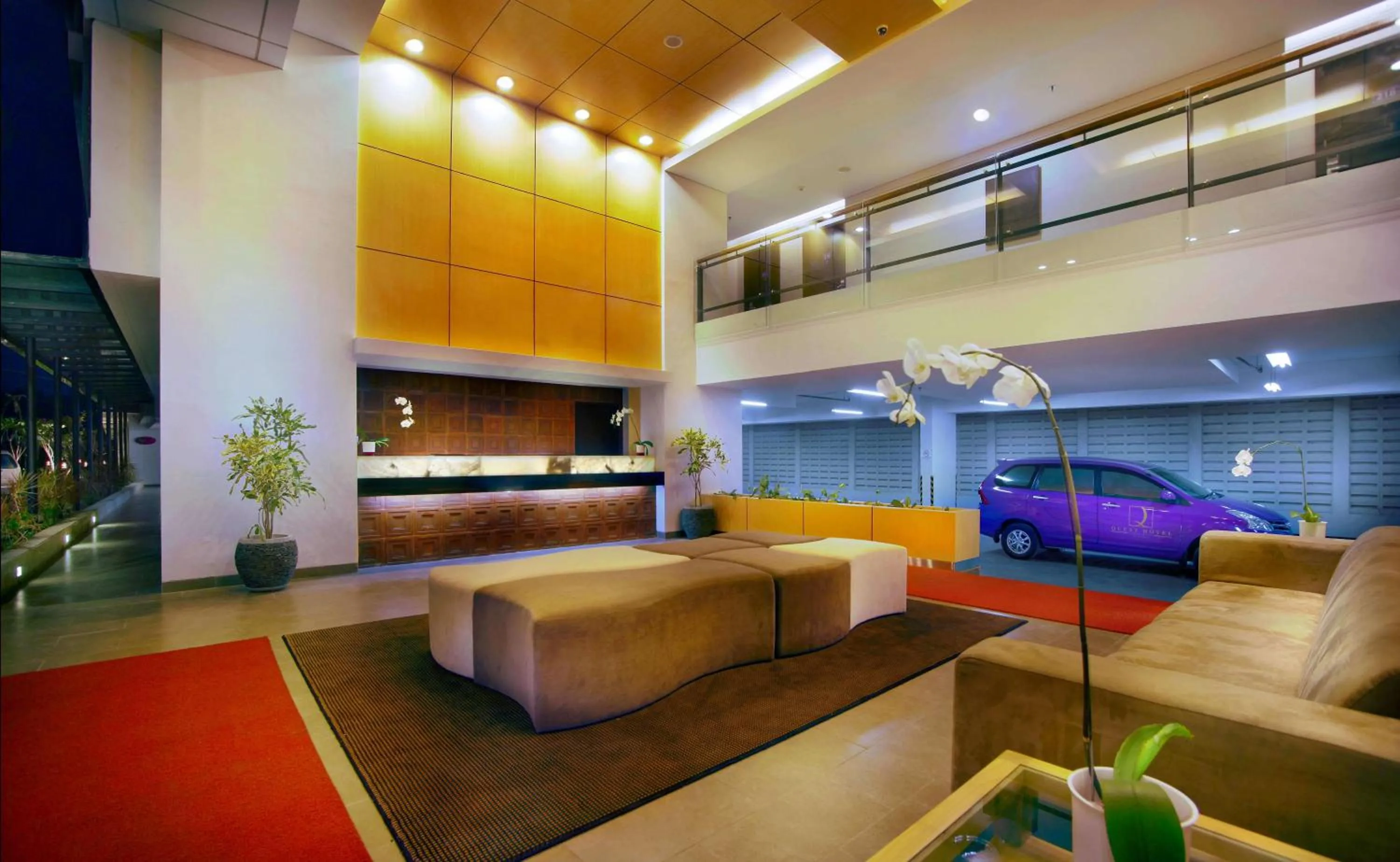 Lobby or reception in Quest Hotel Kuta by ASTON