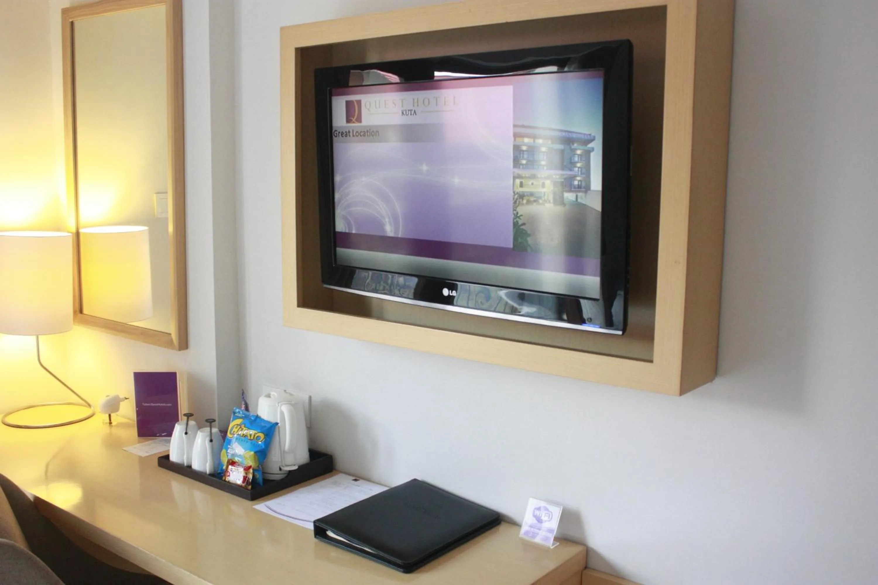 Photo of the whole room in Quest Hotel Kuta by ASTON