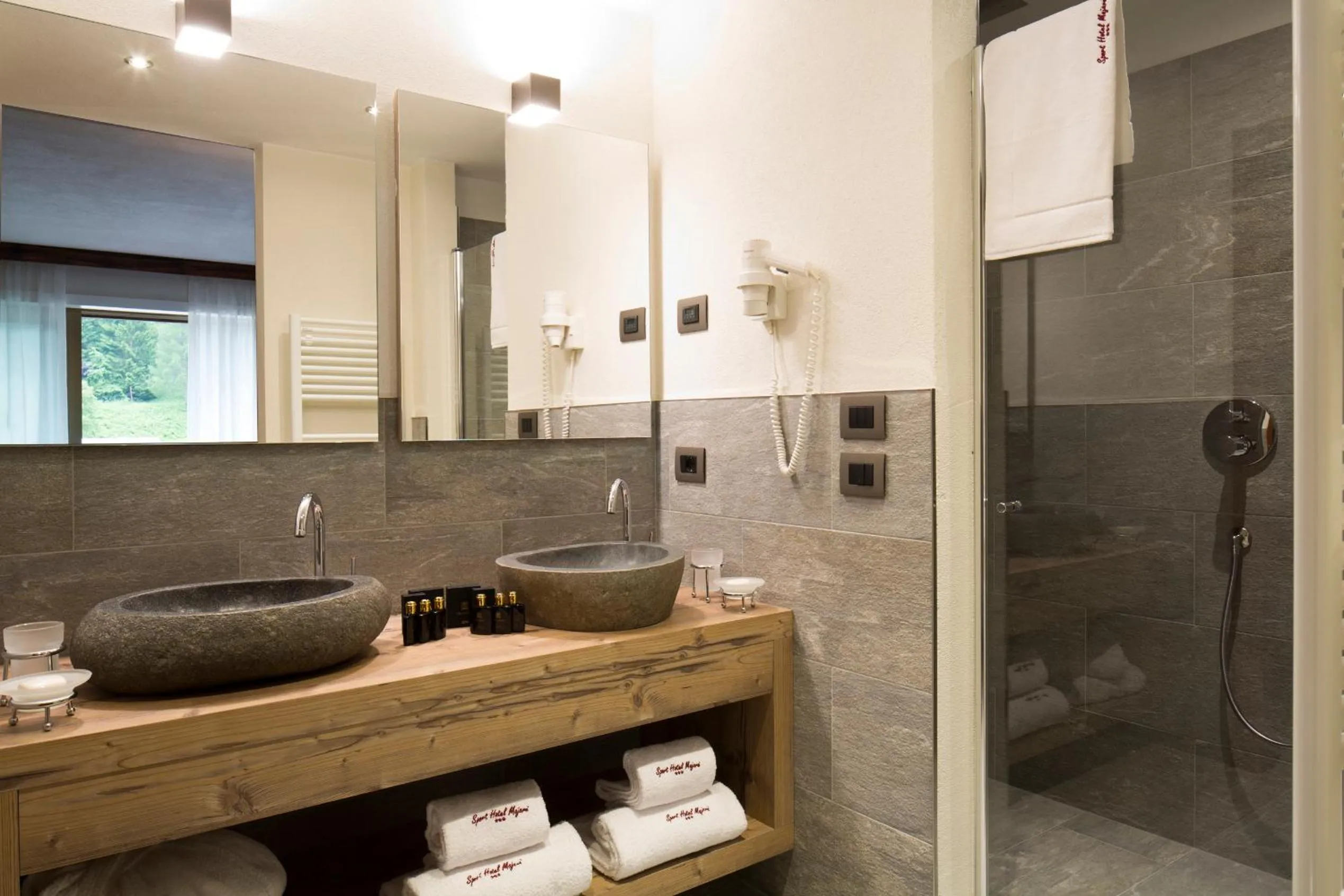 Bathroom in Sport Hotel Majarè