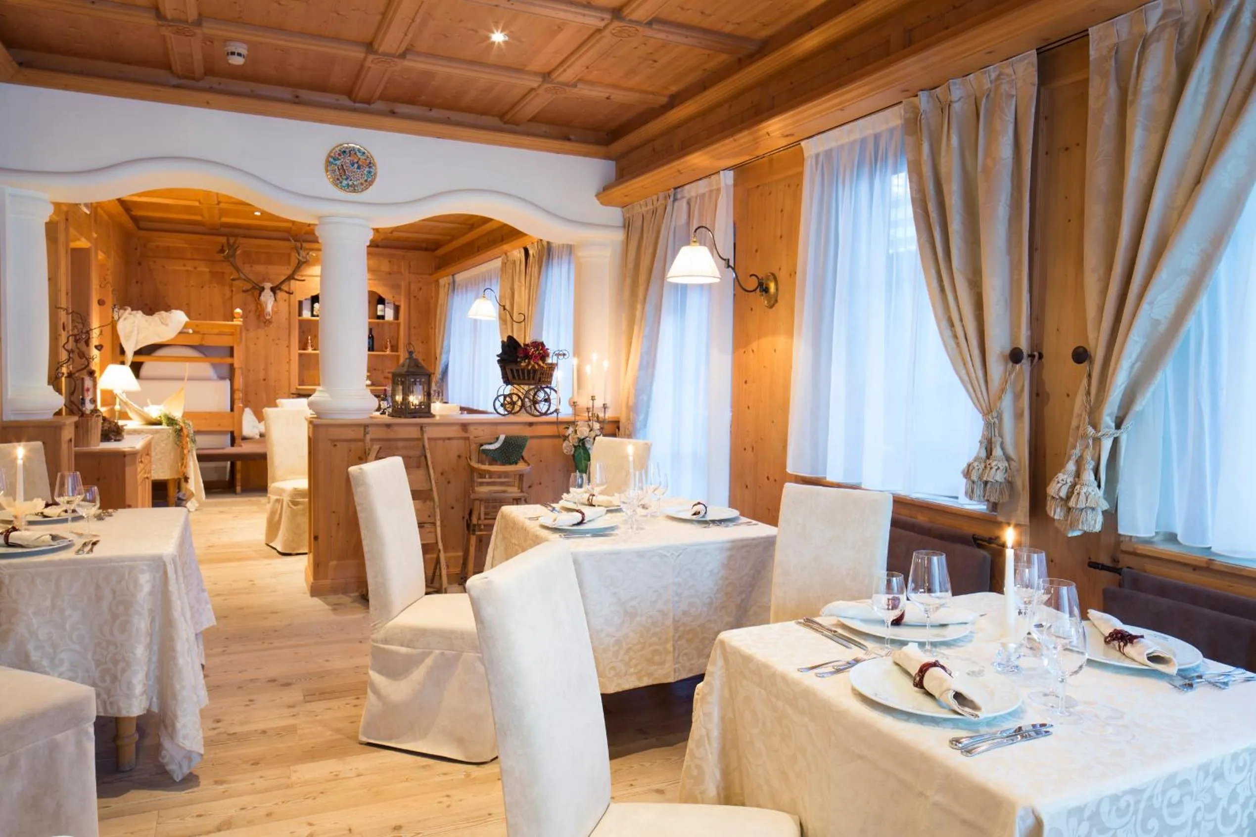 Restaurant/places to eat in Sport Hotel Majarè