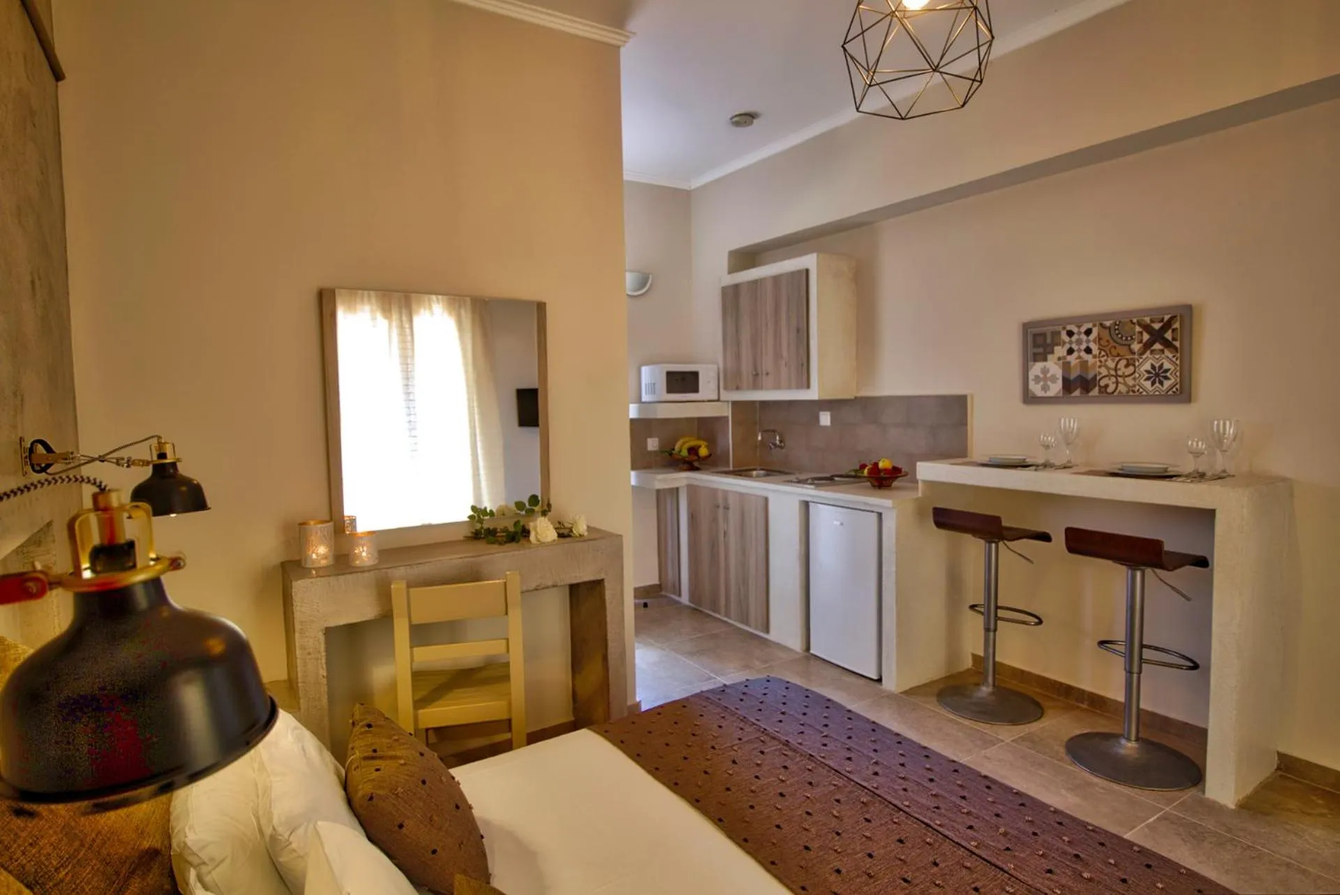 Kitchen or kitchenette in Two Brothers Studios & Apts