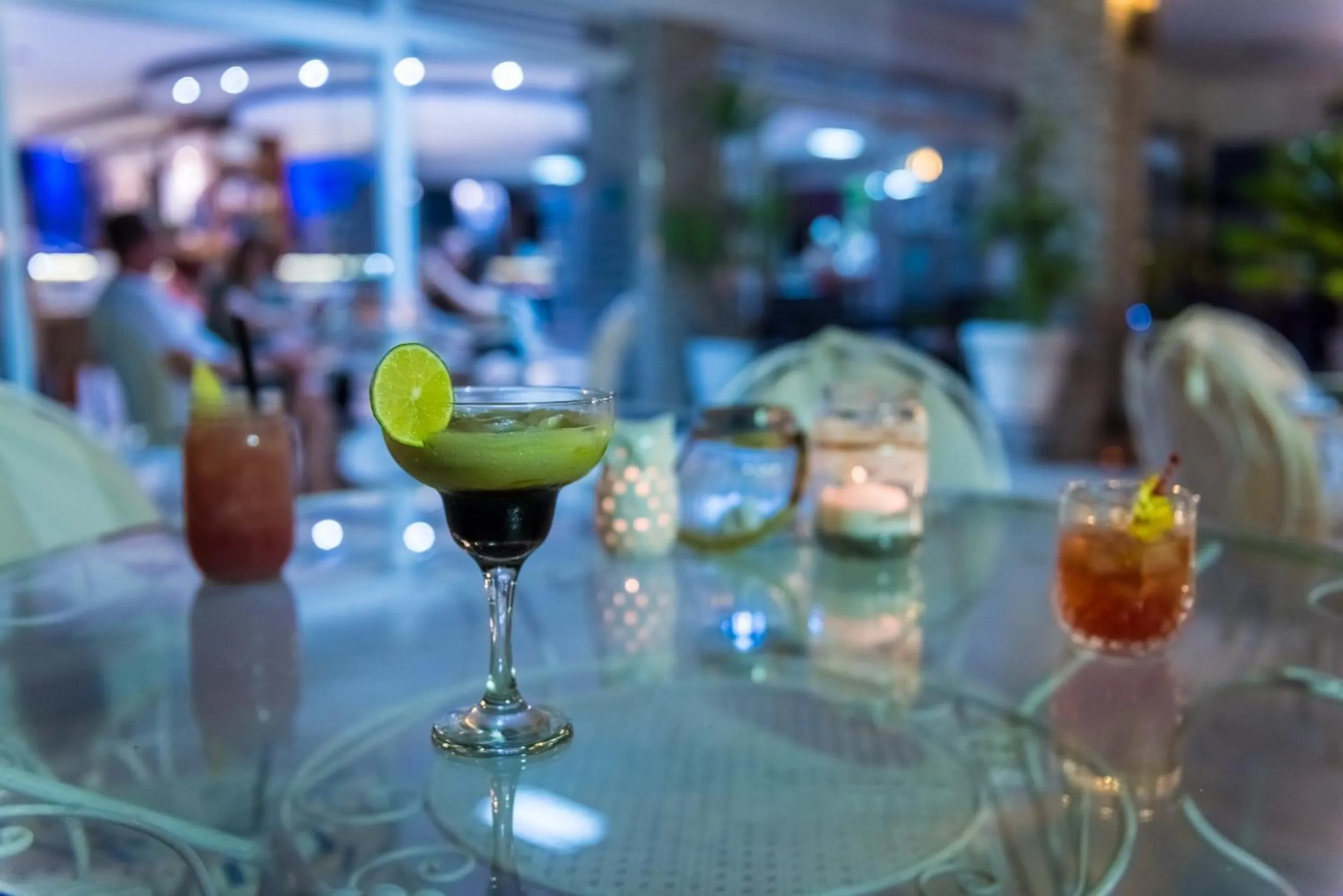 Area and facilities in Sunny Days