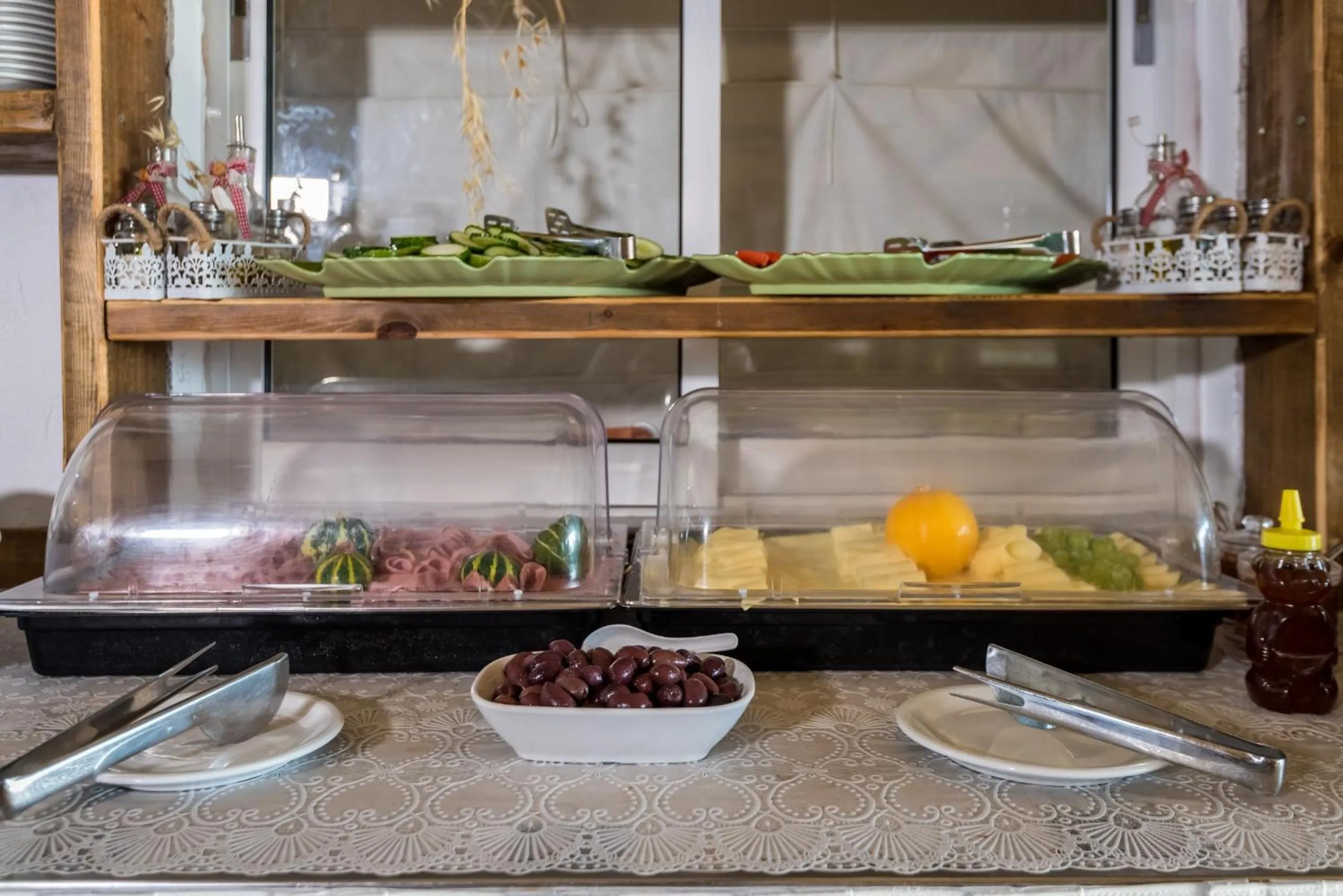 Buffet breakfast in Sunny Days