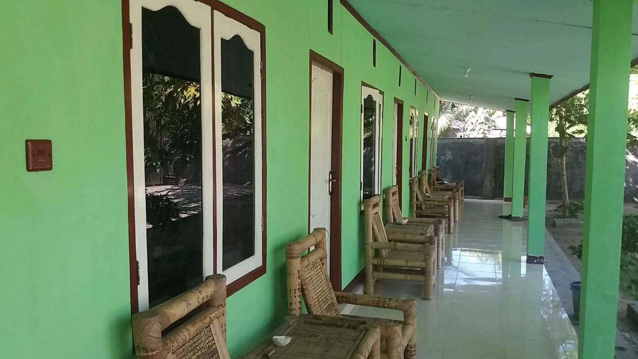 Property building in Ekas Beach Guesthouse Mitra RedDoorz