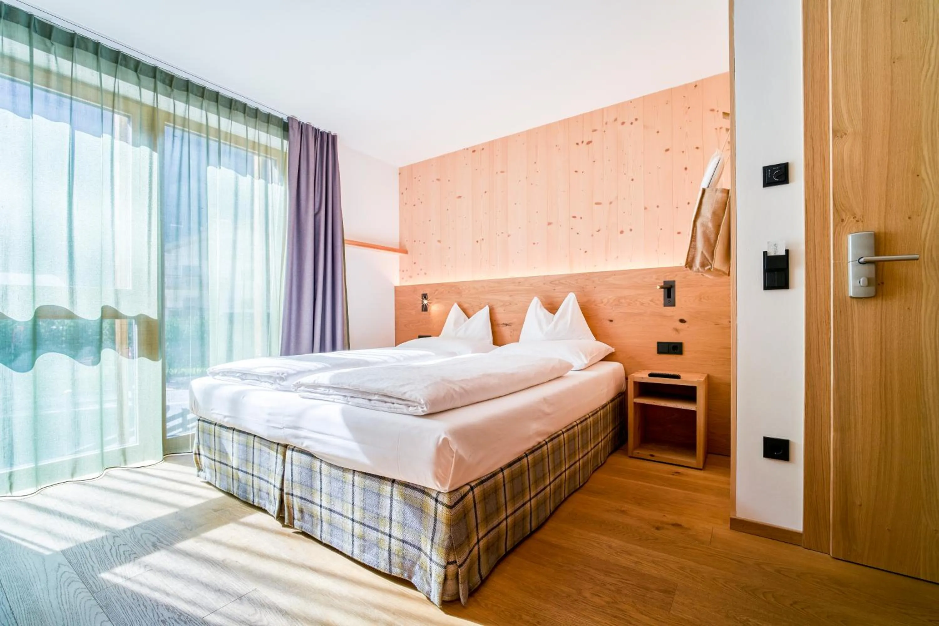 Bedroom, Bed in Mountain Design Hotel Eden Selva