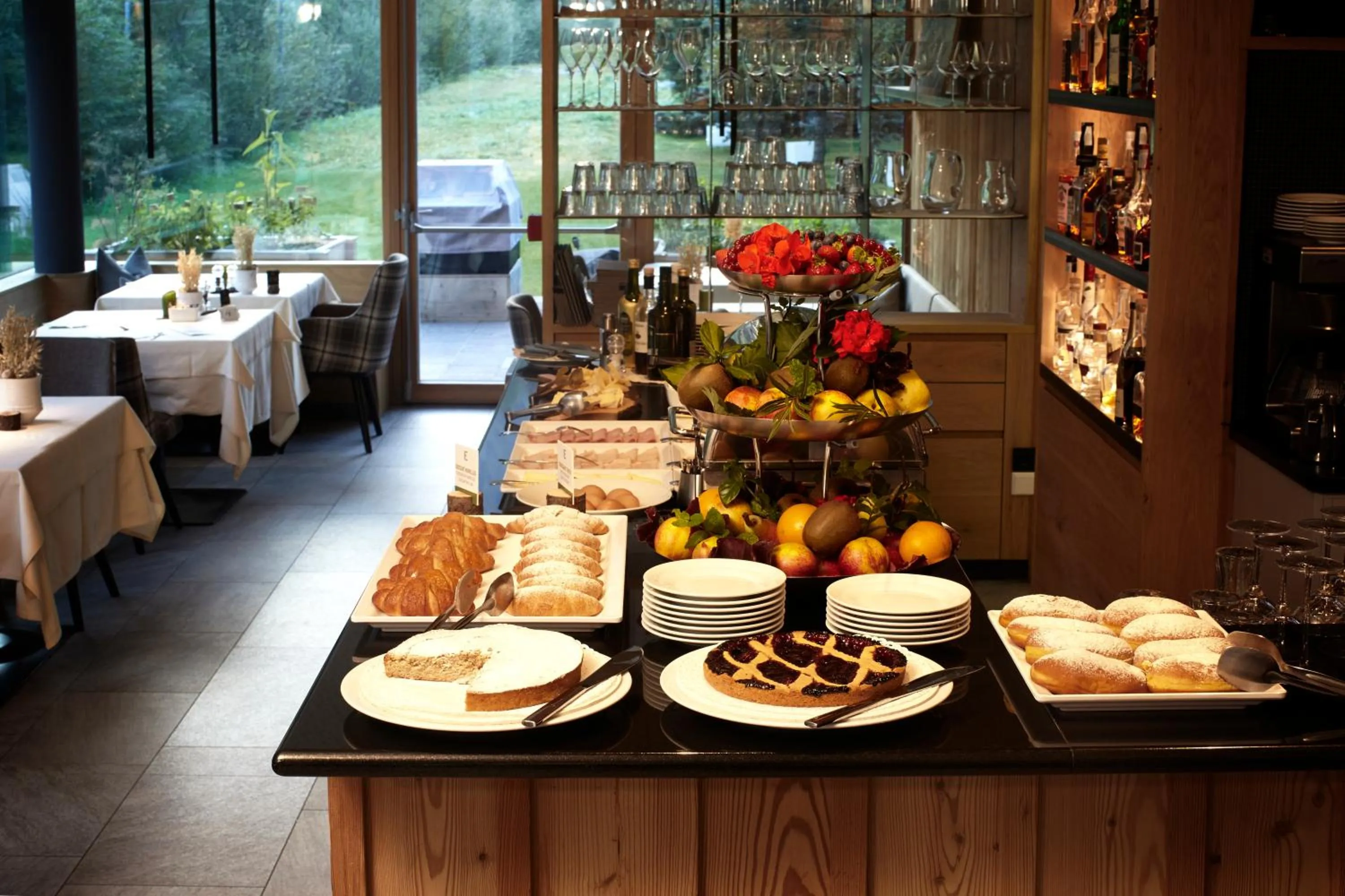 Restaurant/places to eat in Mountain Design Hotel Eden Selva