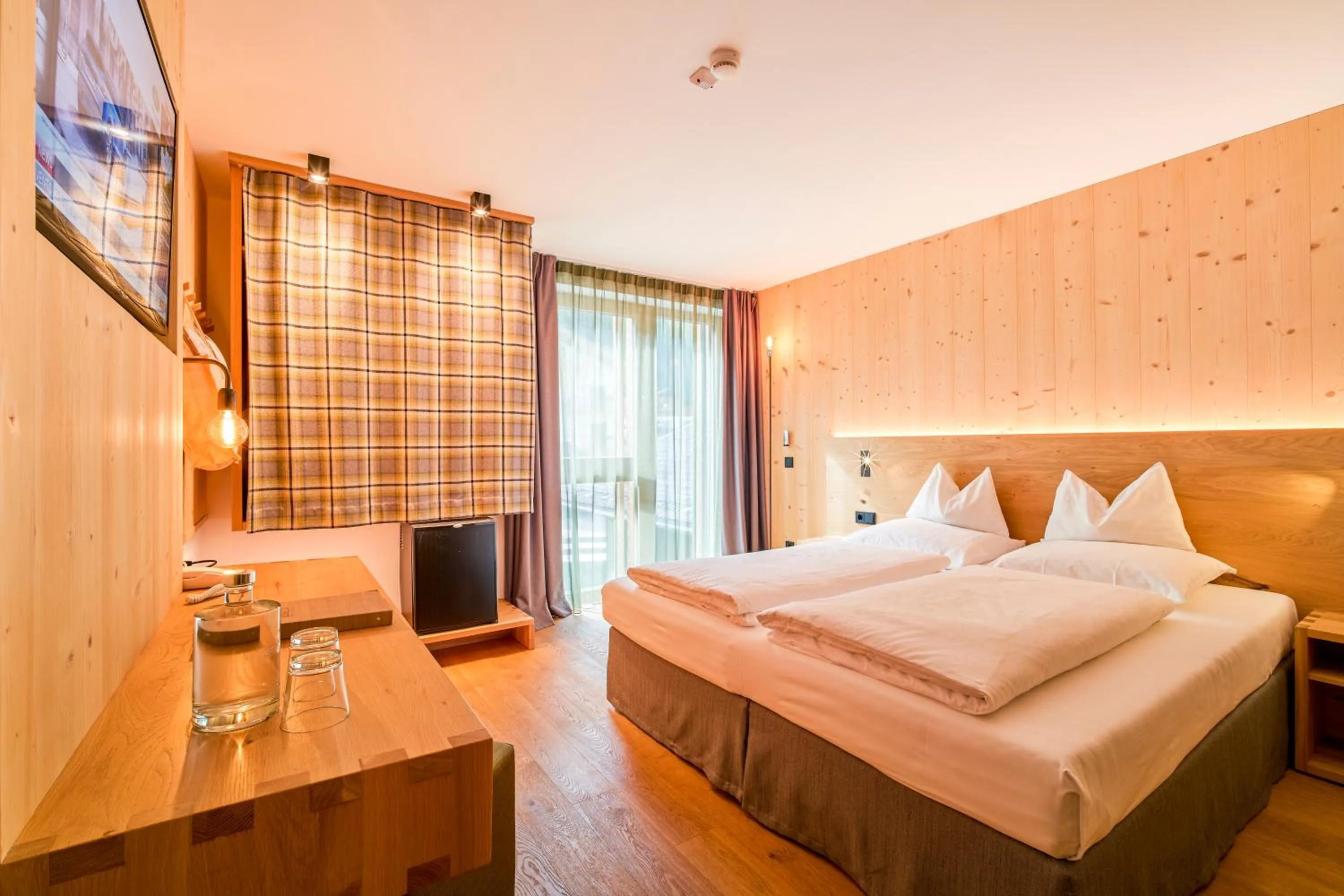 Bedroom, Bed in Mountain Design Hotel Eden Selva