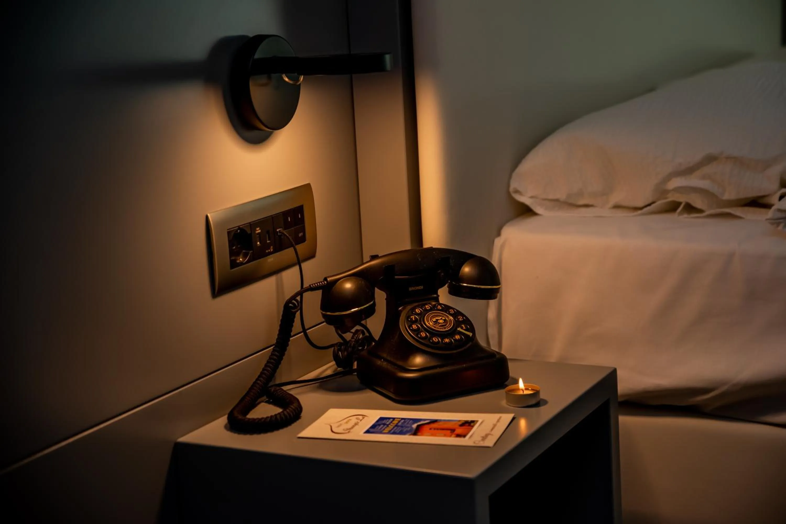 Bedroom, Bed in Hotel Shangri-La