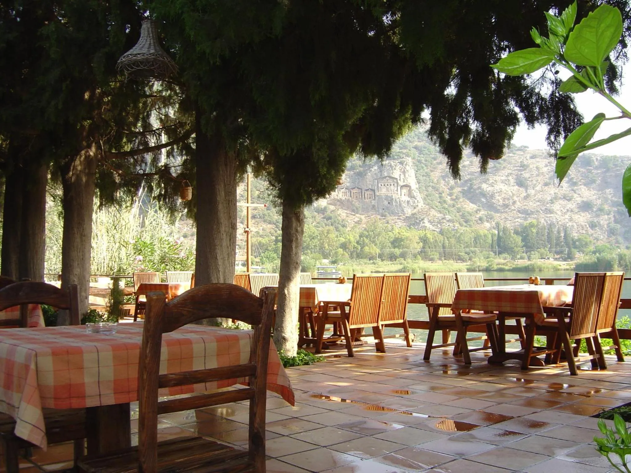 Restaurant/places to eat in Hotel Happy Caretta