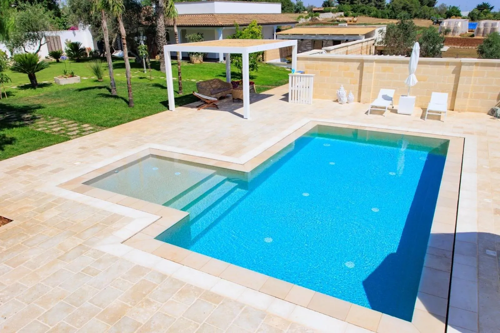 Swimming pool in Il Giardino di Jo