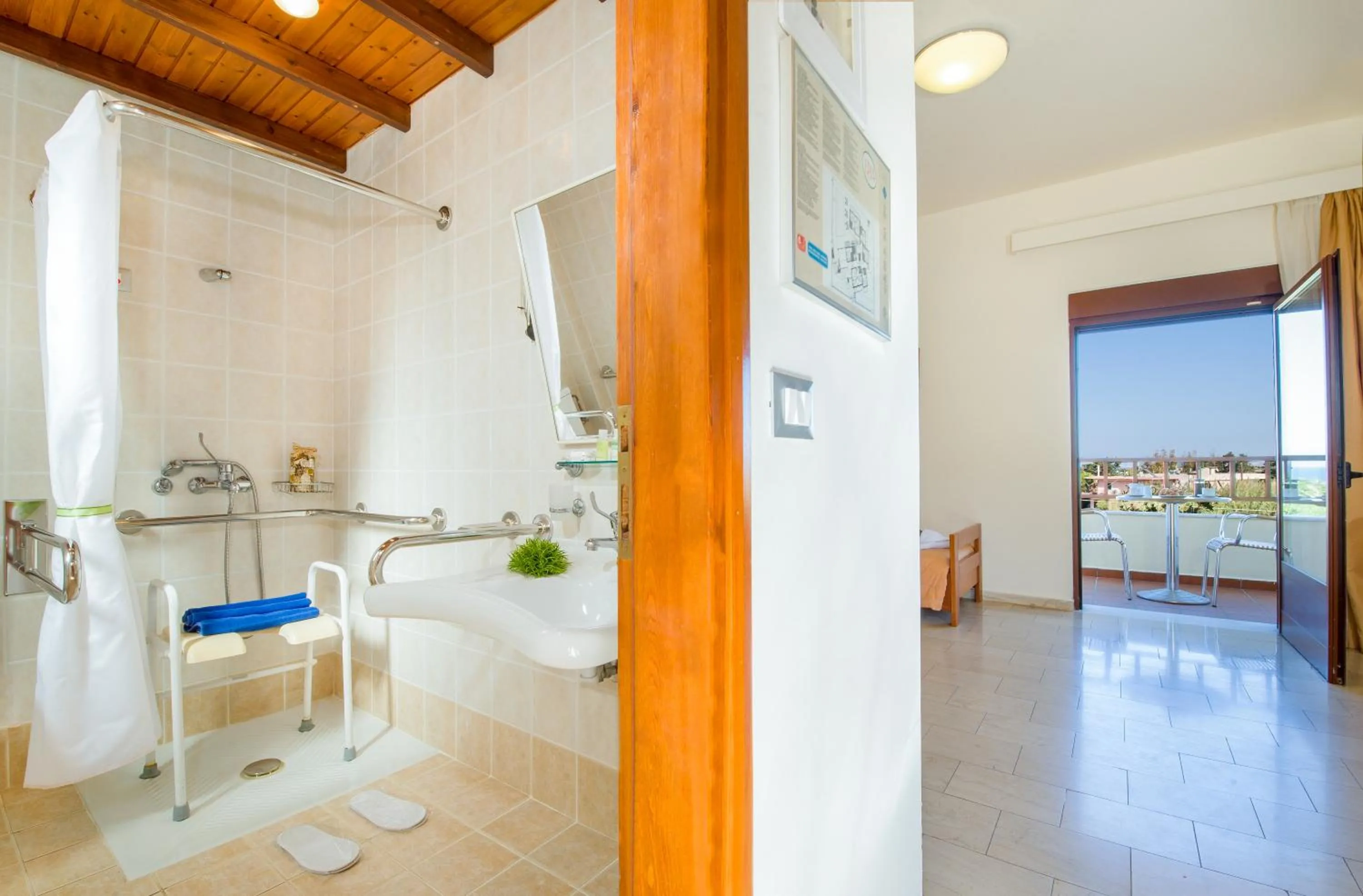 Shower in ERIA RESORT for people with special abilities