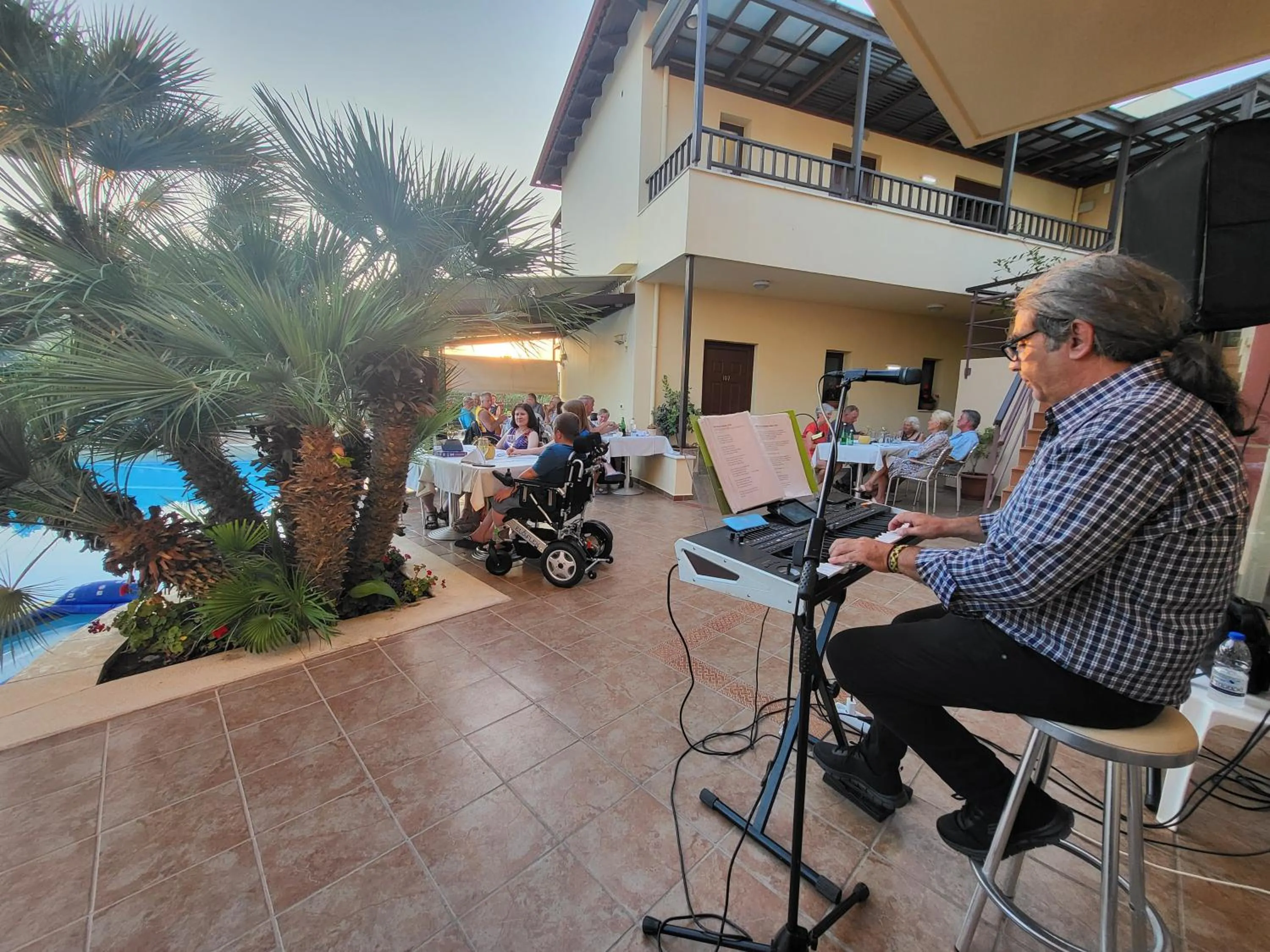 Evening entertainment in ERIA RESORT for people with special abilities