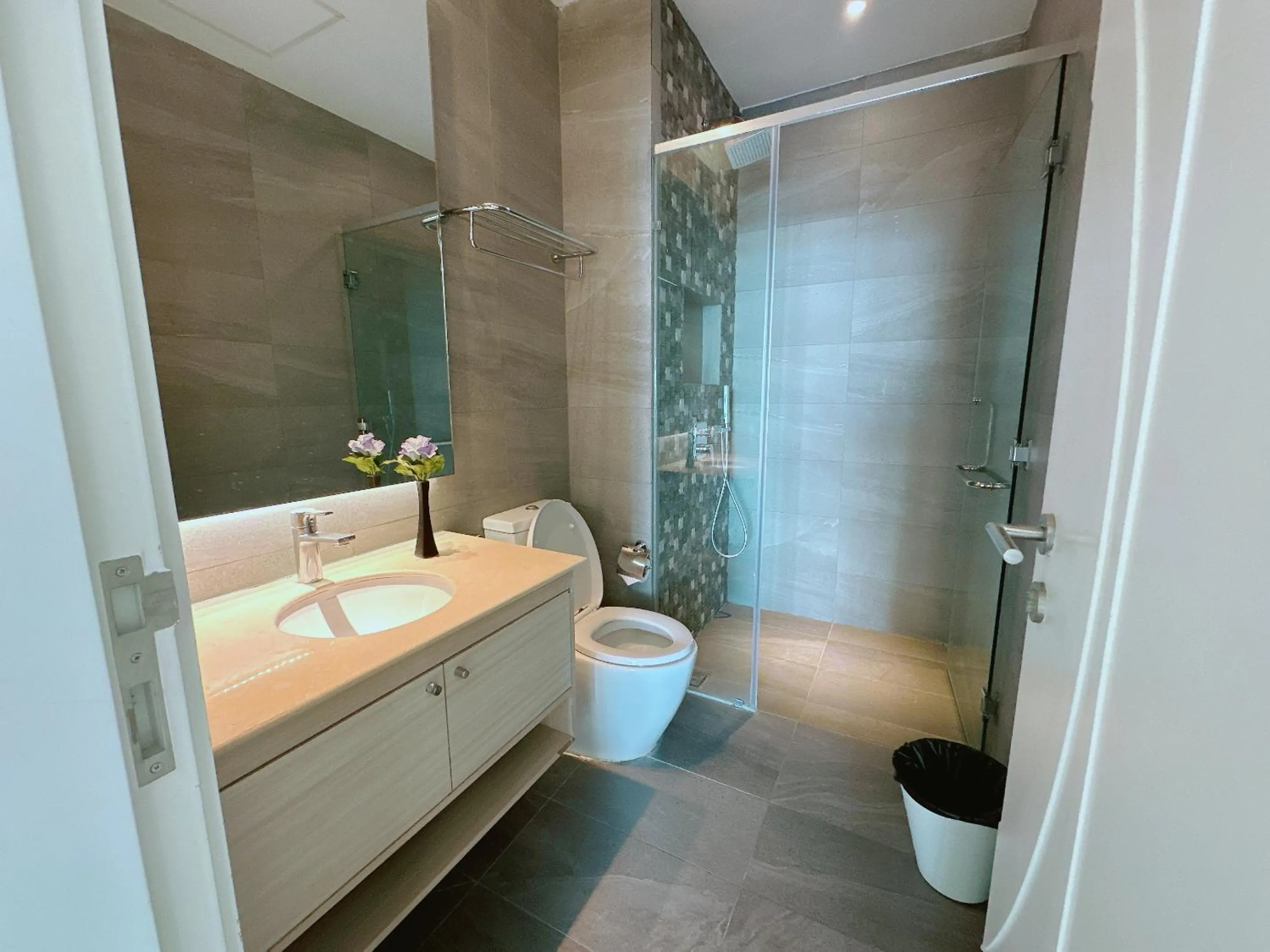 Bathroom in Infinity 28 Hotel and Residence