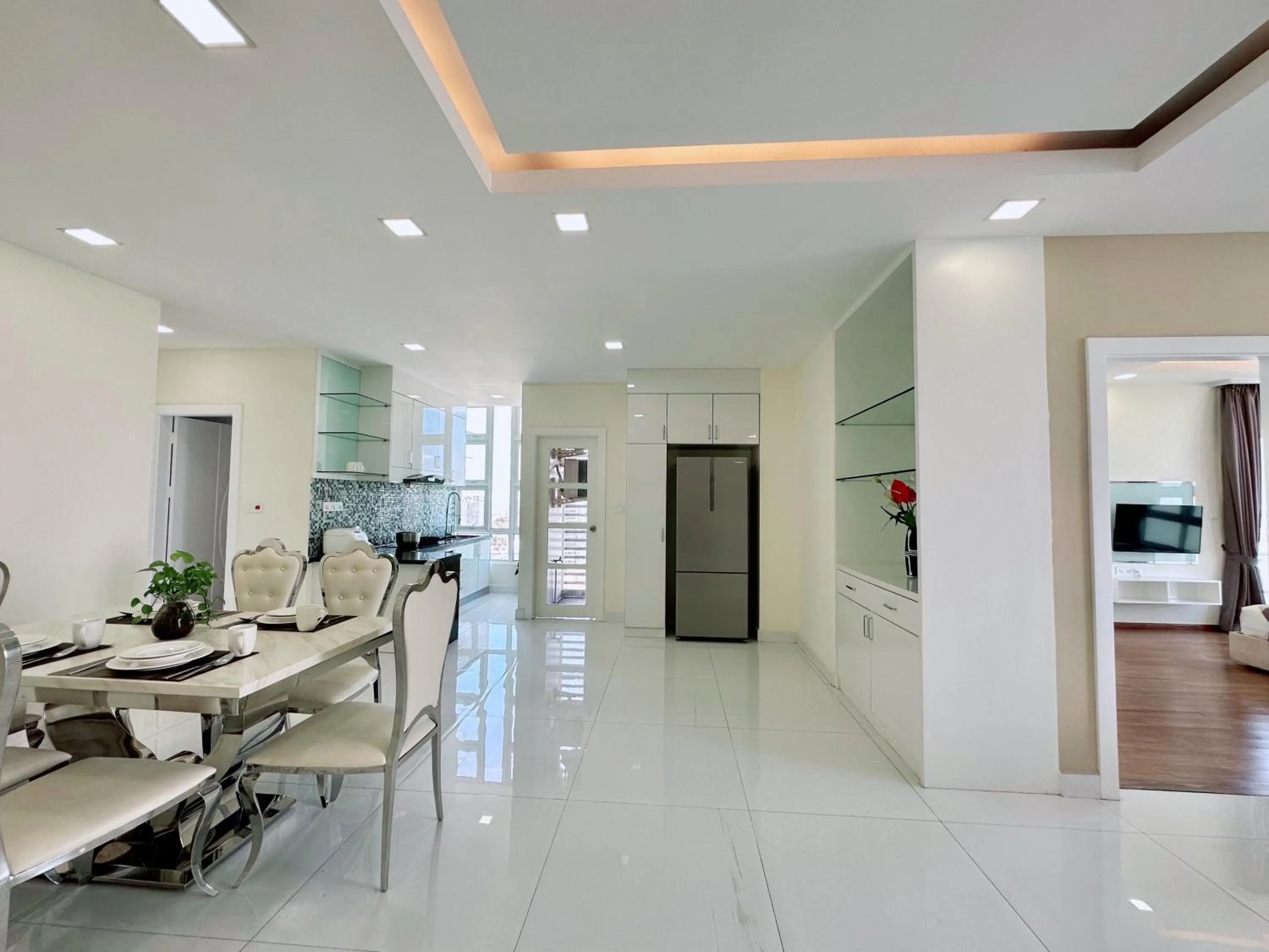 Dining area in Infinity 28 Hotel and Residence