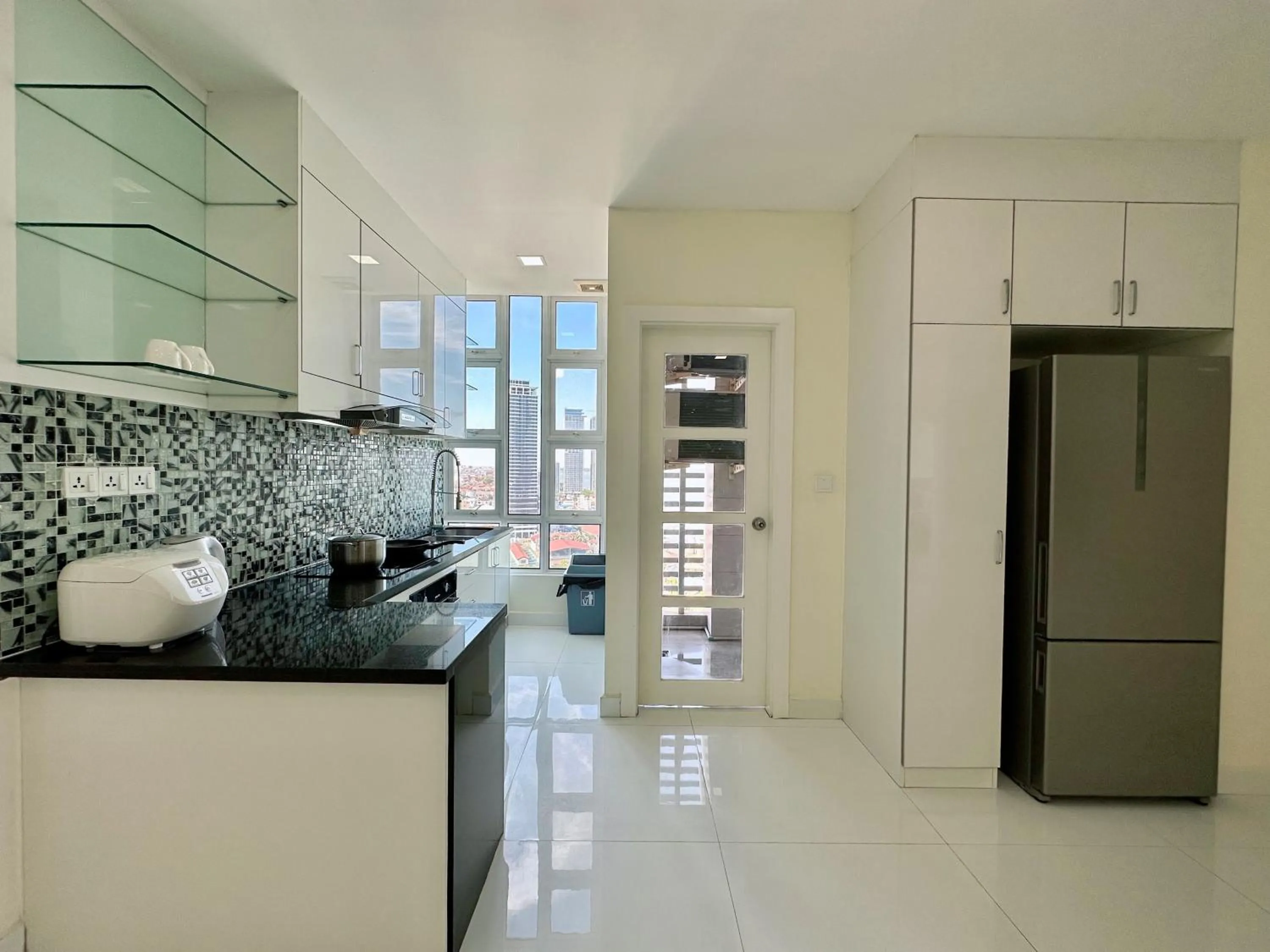 kitchen in Infinity 28 Hotel and Residence