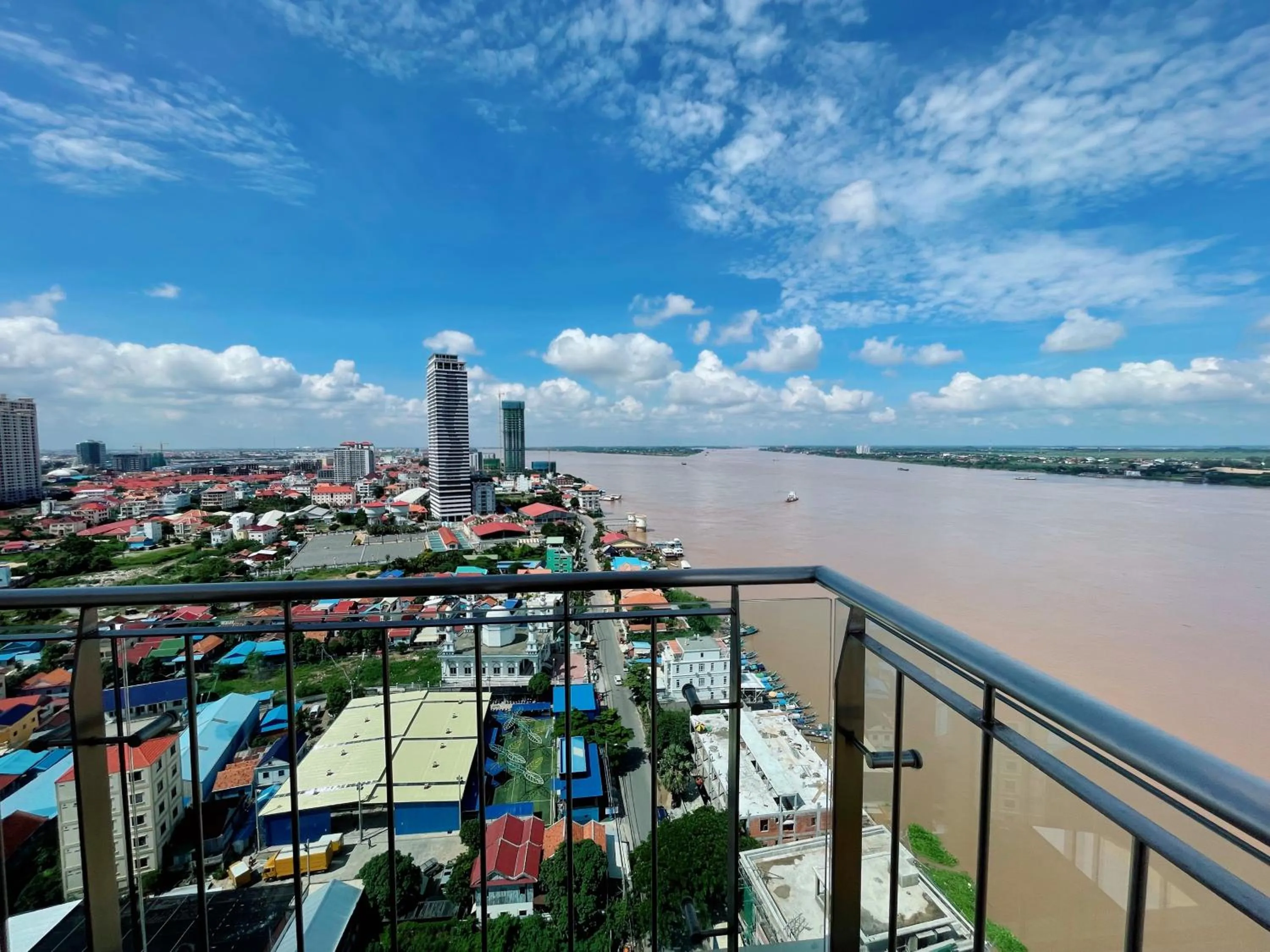 City view in Infinity 28 Hotel and Residence