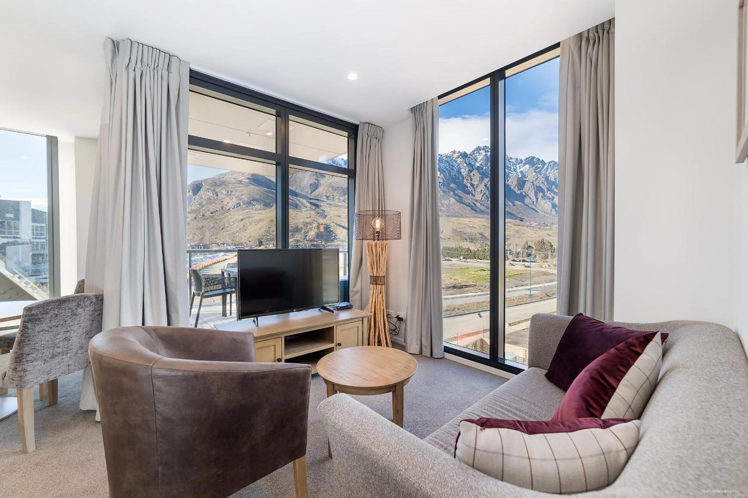 Executive 2 Bedroom Apartment Remarkables Park