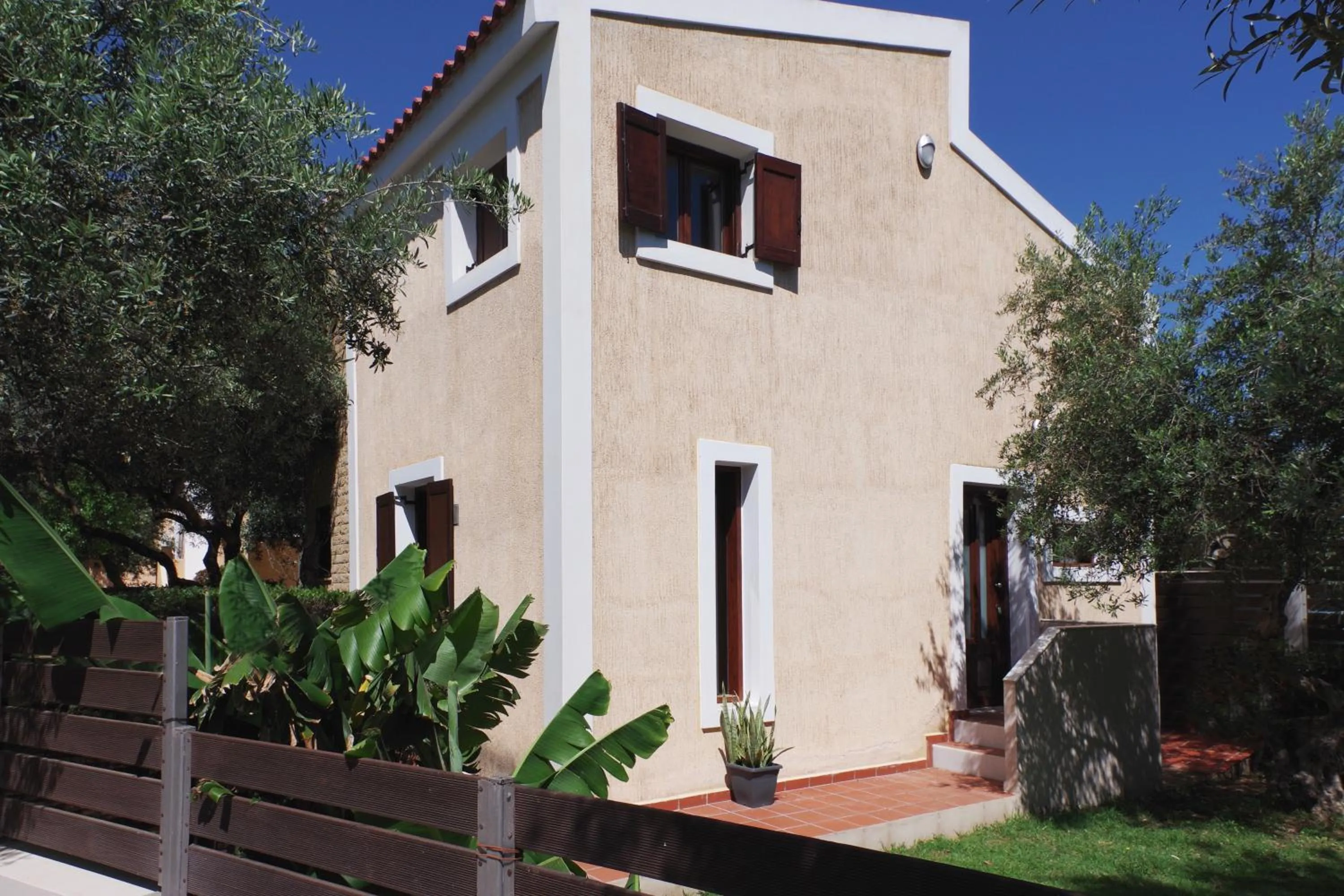 Property building in Elea