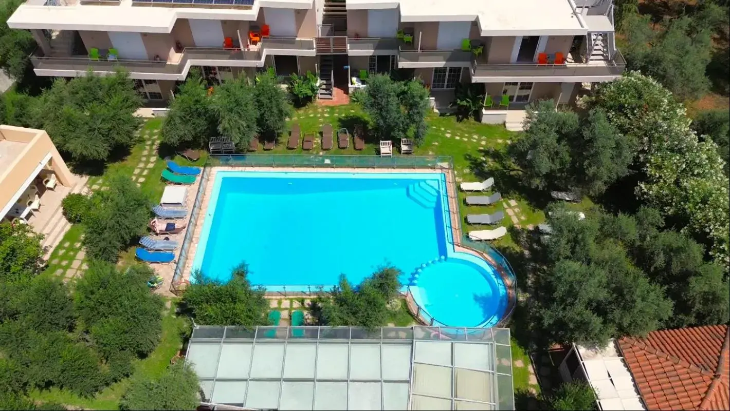 Property building in Elea Property building in Elea